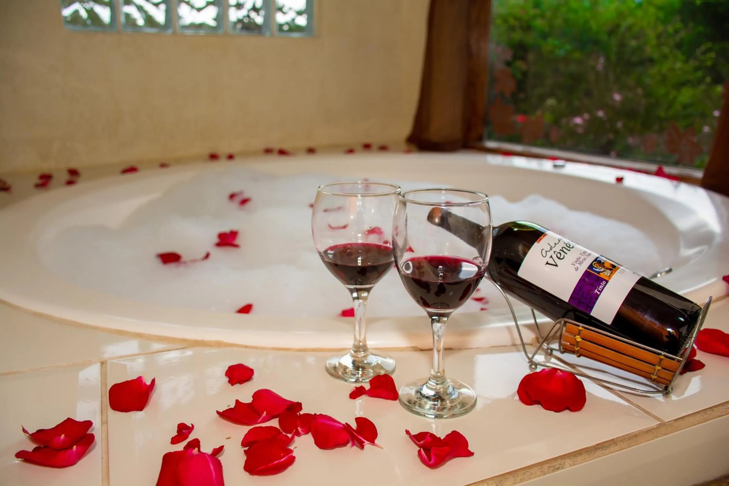 Hot Tub in Pousada Vinhas do Pinhal
