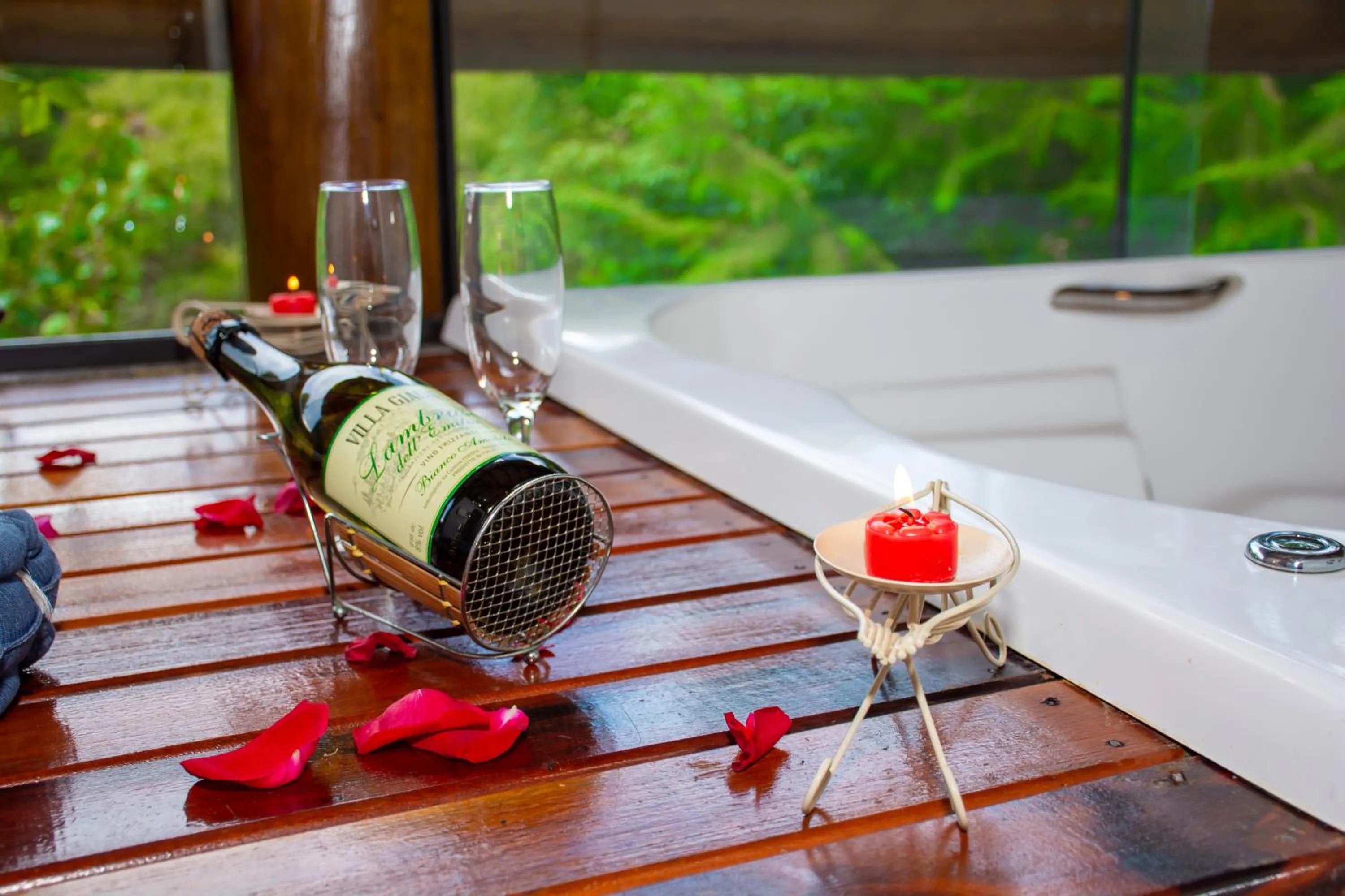 Hot Tub in Pousada Vinhas do Pinhal
