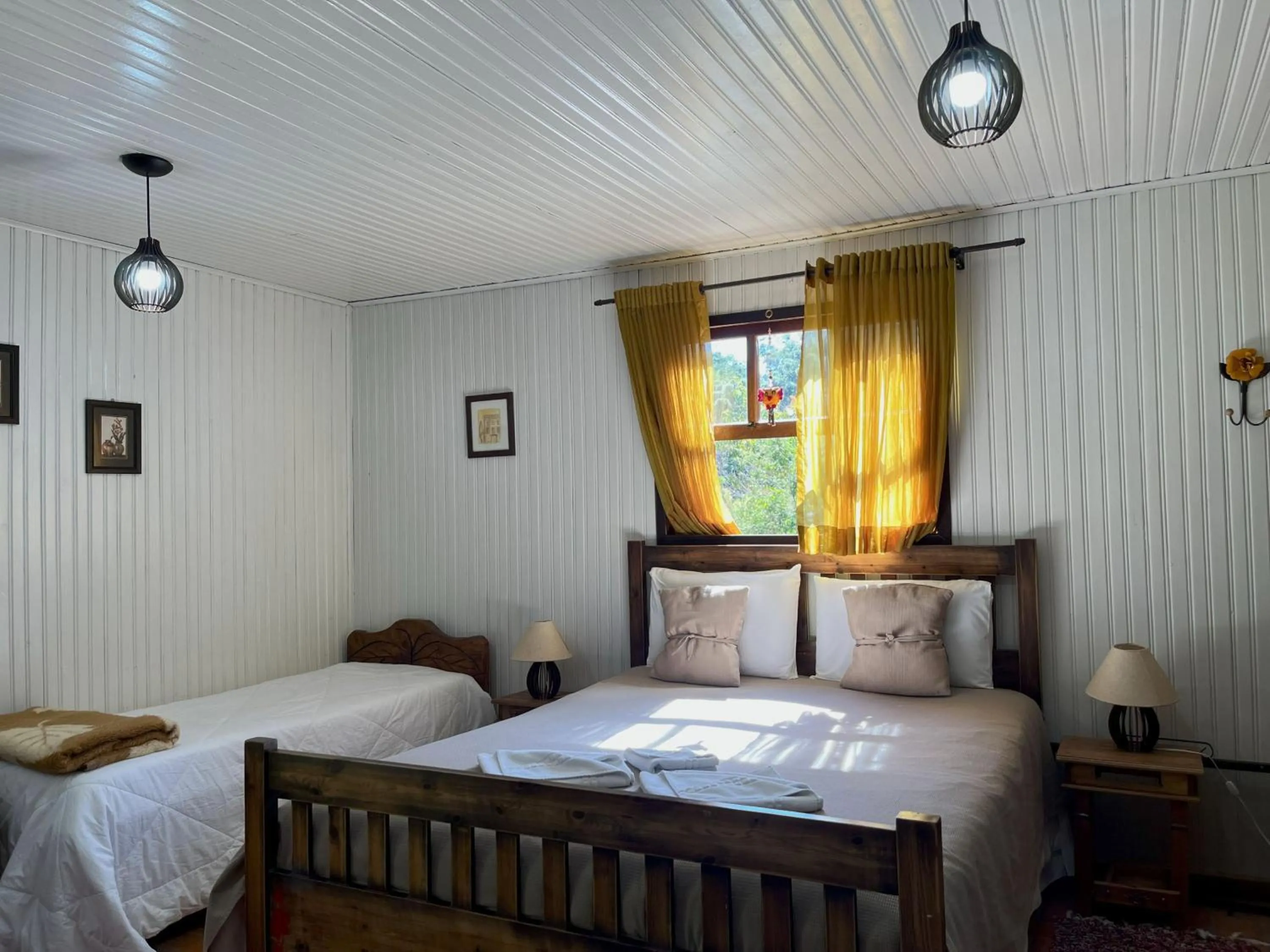 Photo of the whole room, Bed in Pousada Vinhas do Pinhal