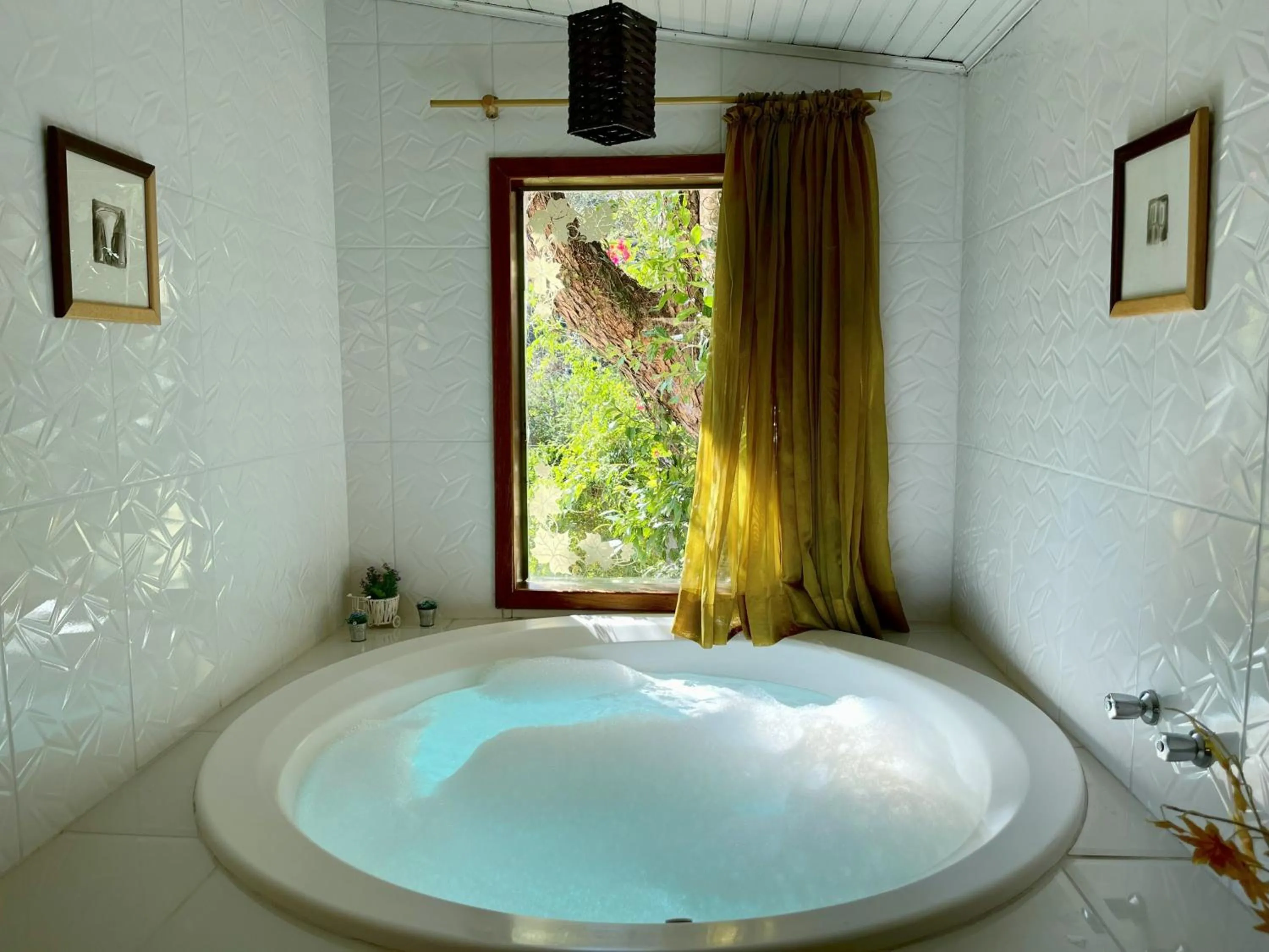 Hot Tub in Pousada Vinhas do Pinhal