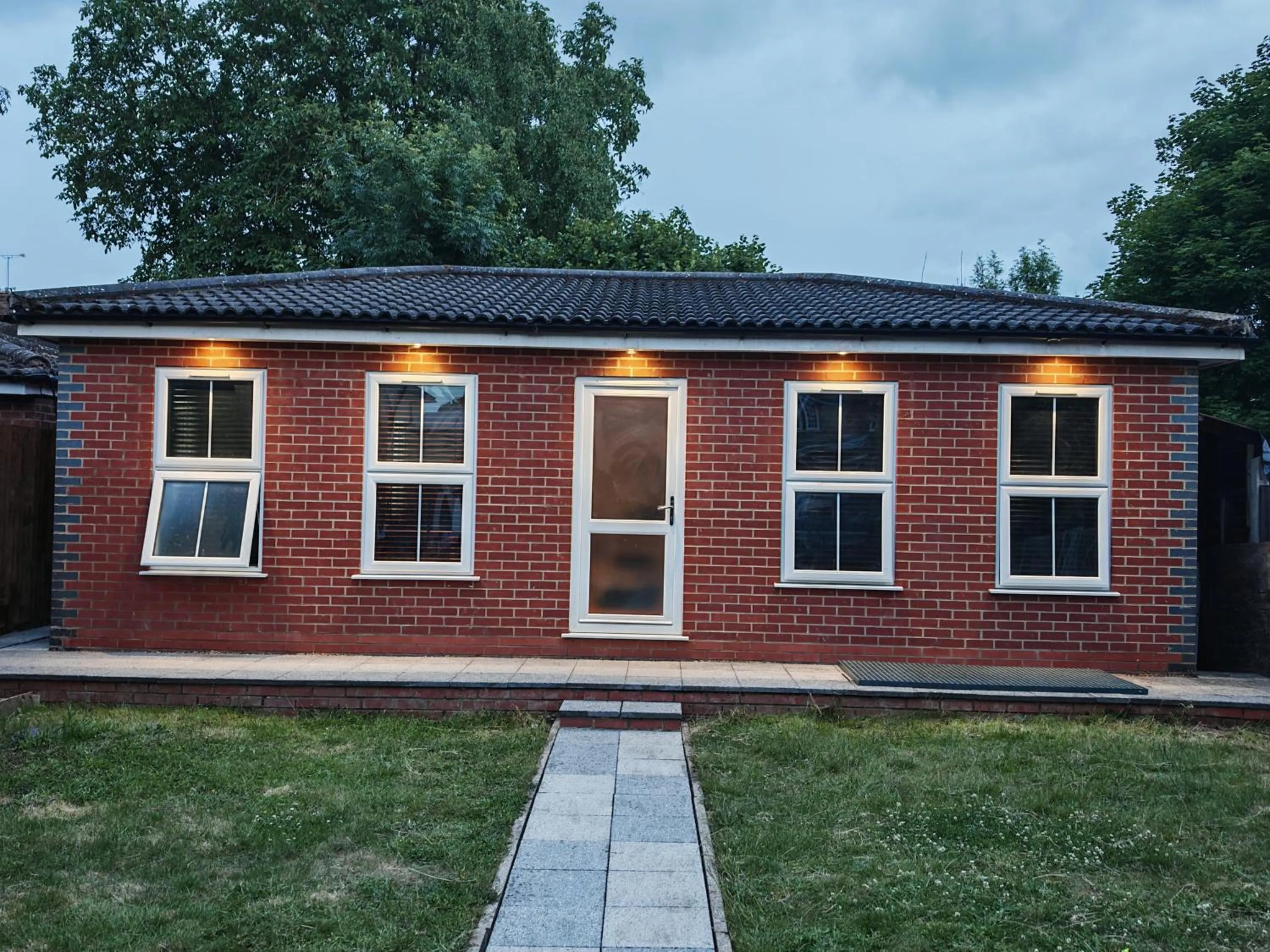 Property building in SnoozeDen Westmead - Windsor Castle & Legoland