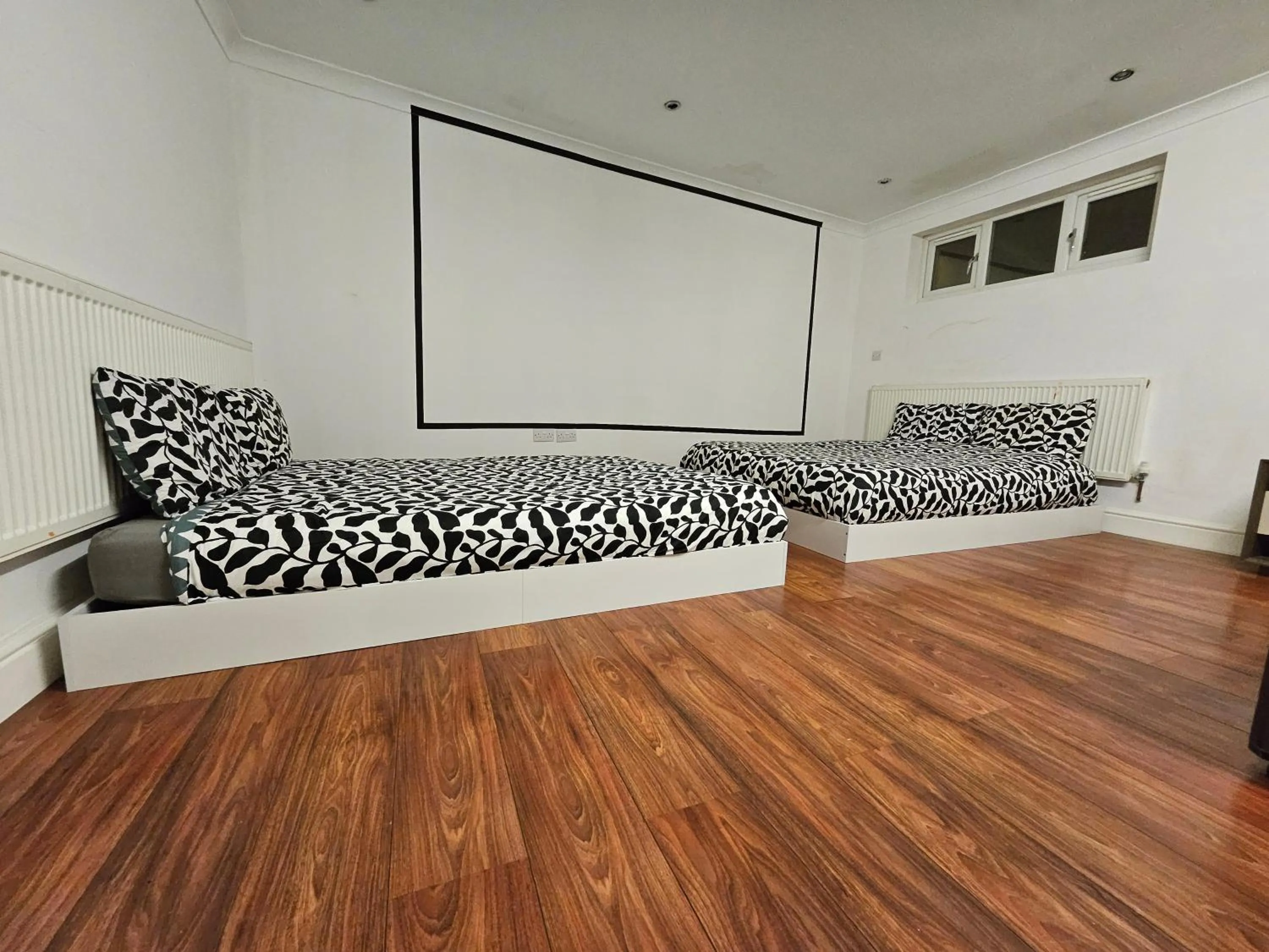 Seating area in SnoozeDen Westmead - Windsor Castle & Legoland