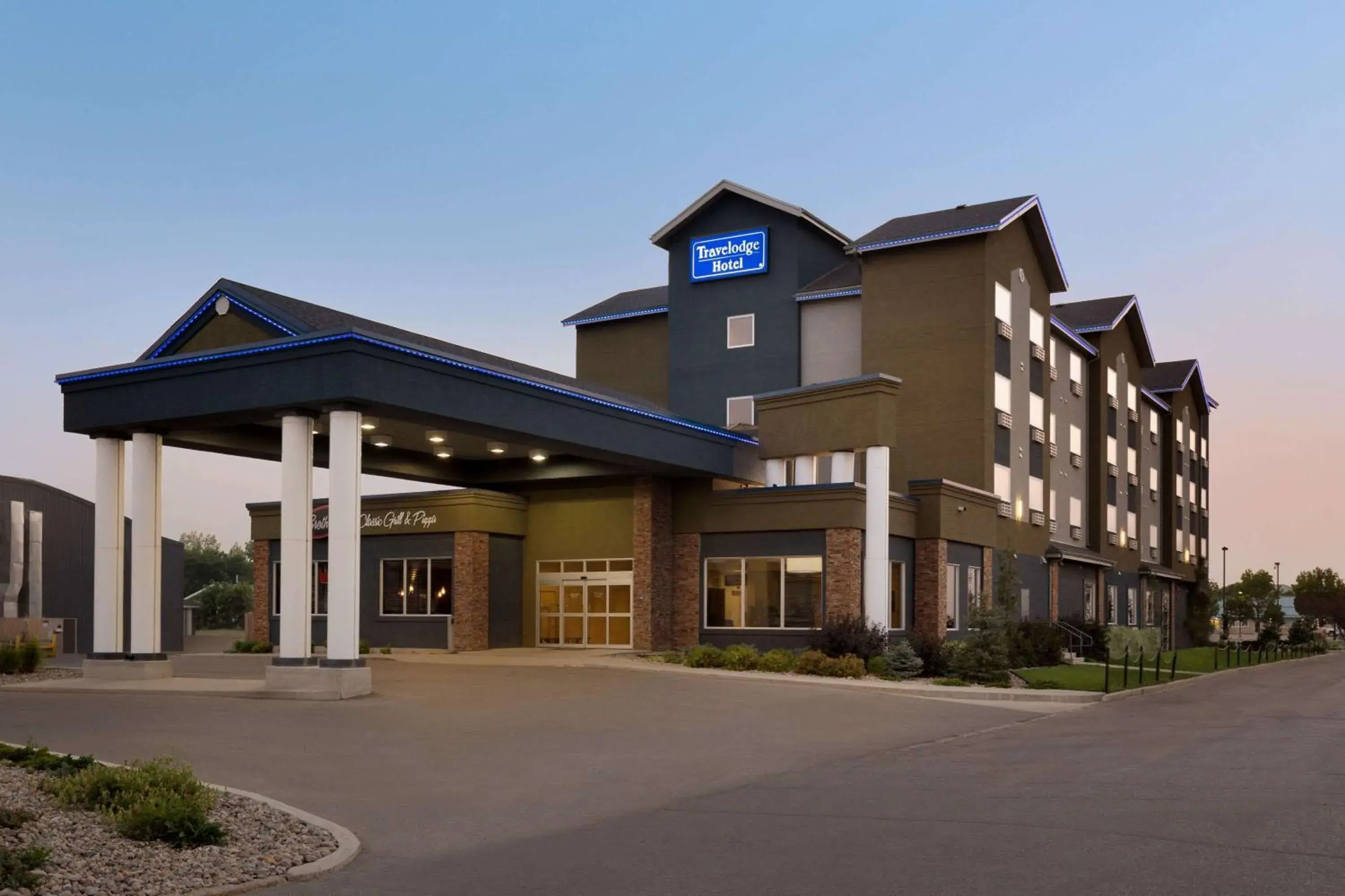 Property building in Travelodge Hotel by Wyndham Weyburn Property building in Travelodge Hotel by Wyndham Weyburn