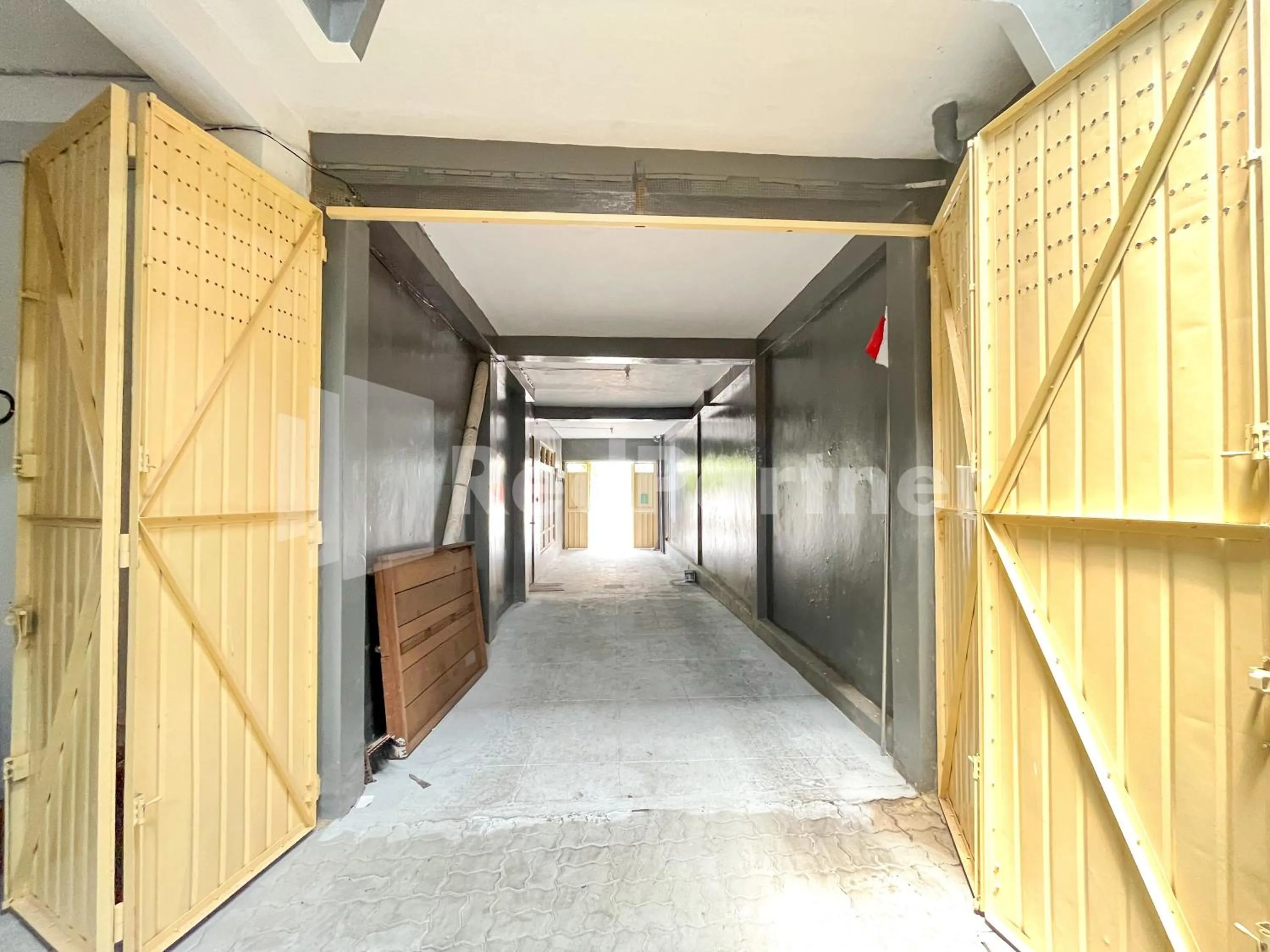 Homestay & Cafe Blessings Near Station Center Town RedPartner