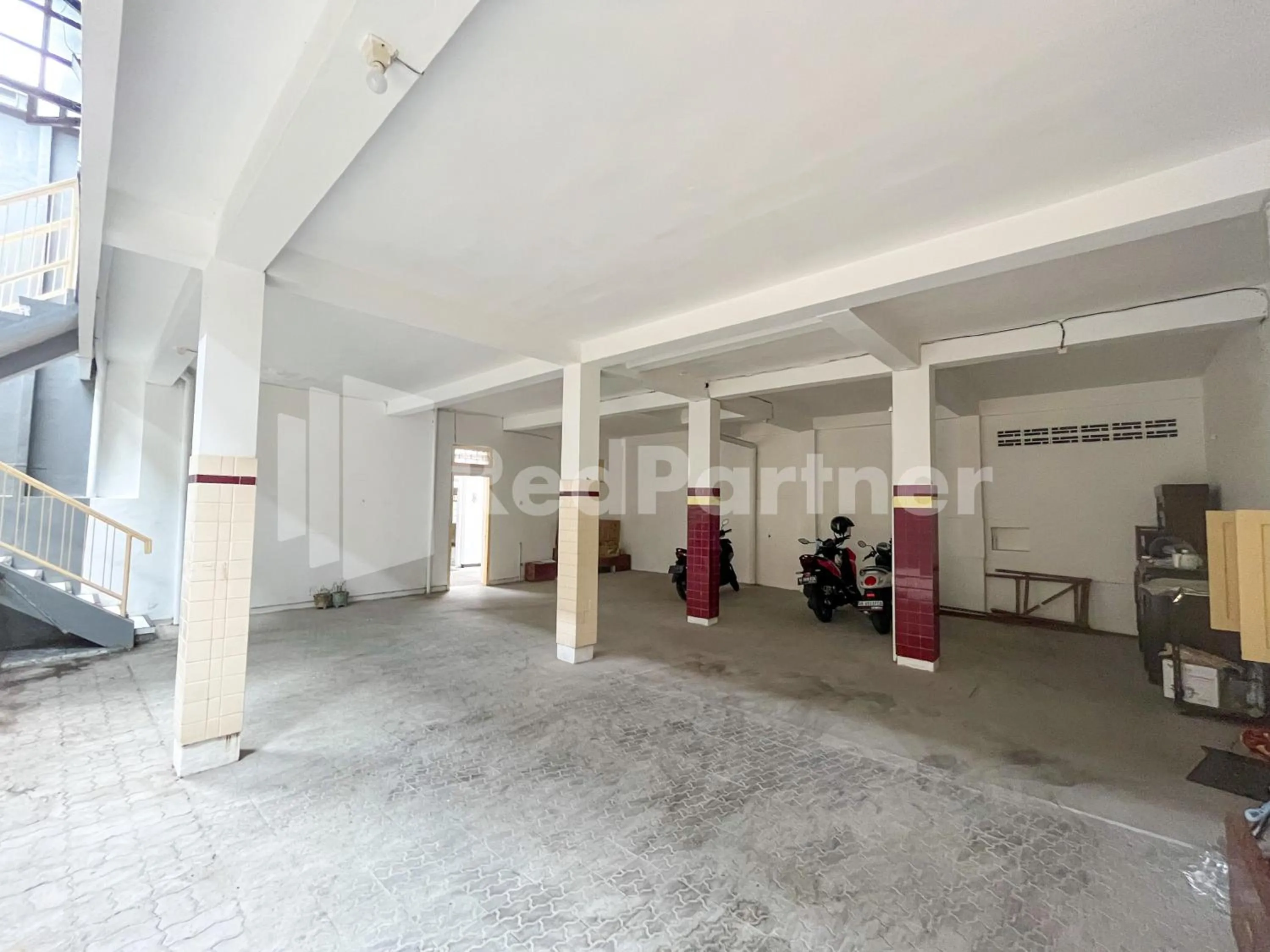 Homestay & Cafe Blessings Near Station Center Town RedPartner