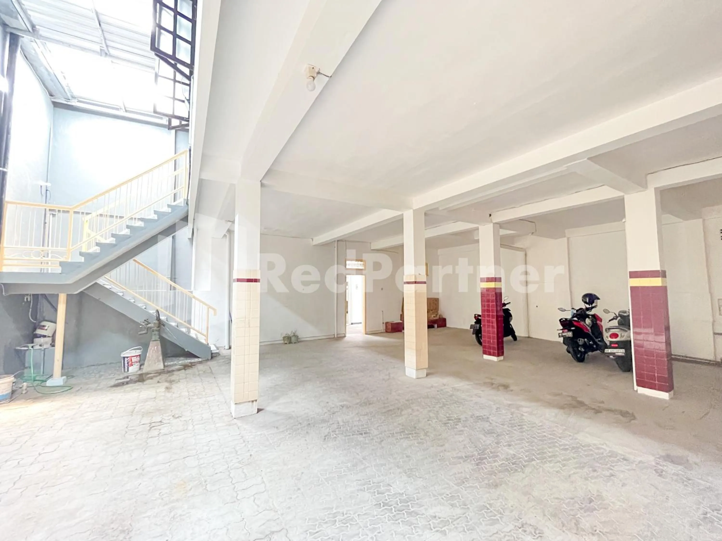 Homestay & Cafe Blessings Near Station Center Town RedPartner