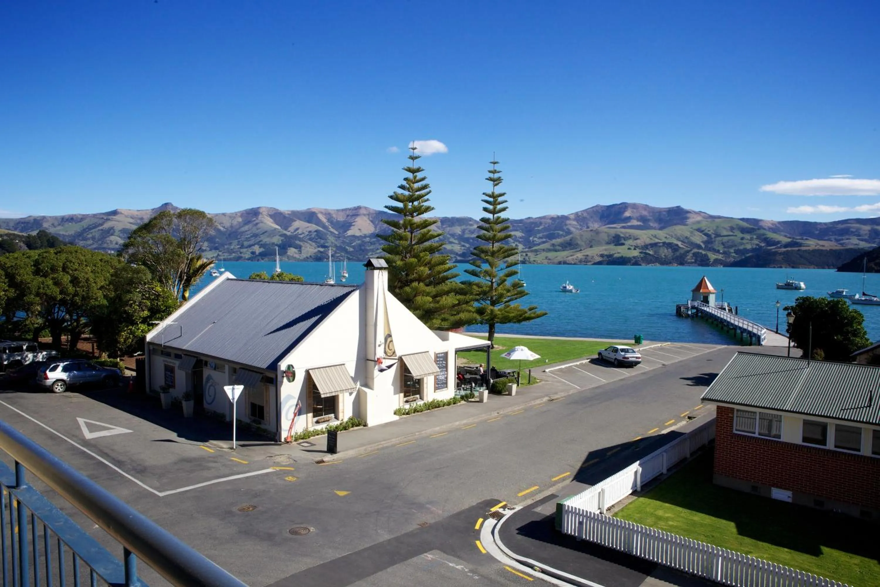 Restaurant/places to eat in Akaroa Criterion Motel