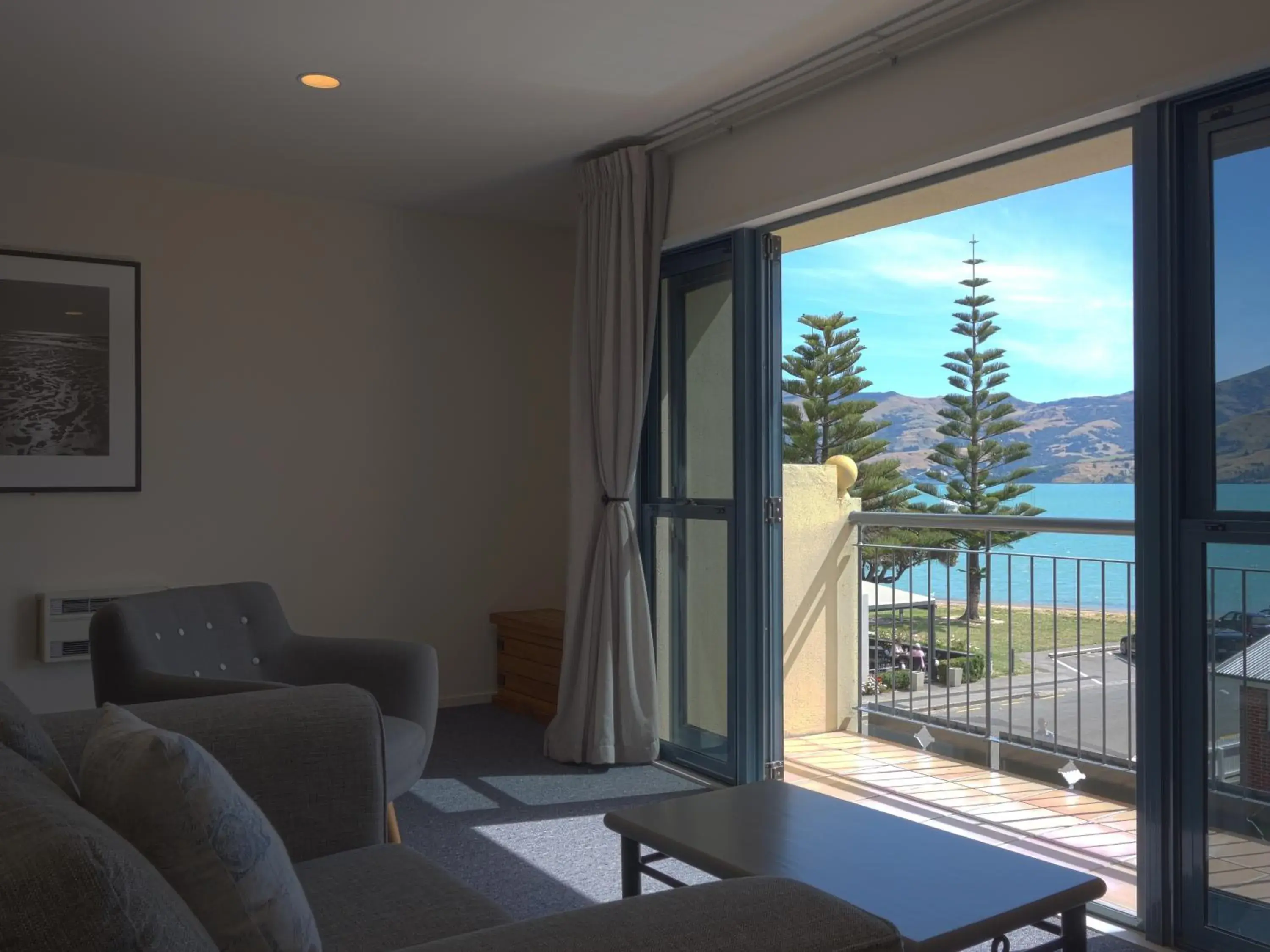 Sea view in Akaroa Criterion Motel Sea view in Akaroa Criterion Motel