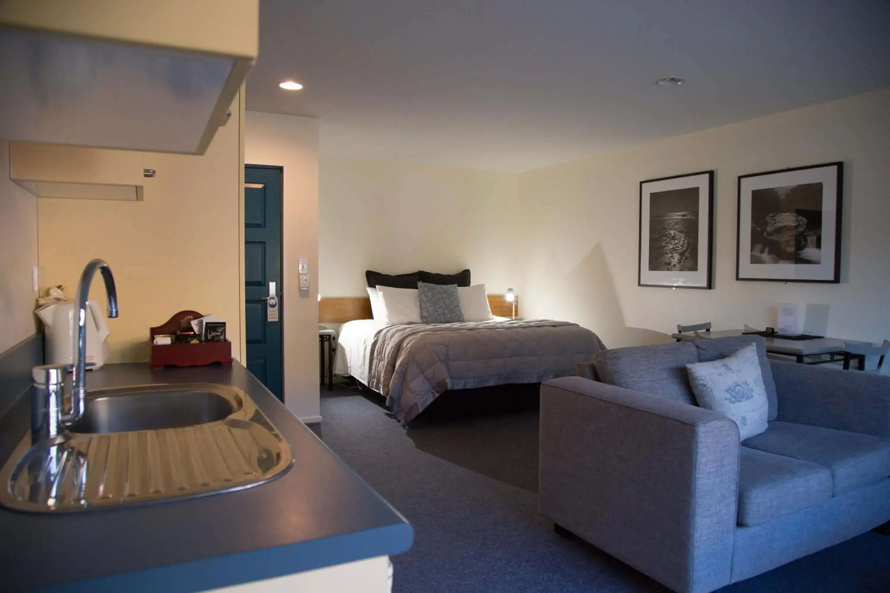 Bed in Akaroa Criterion Motel Bed in Akaroa Criterion Motel