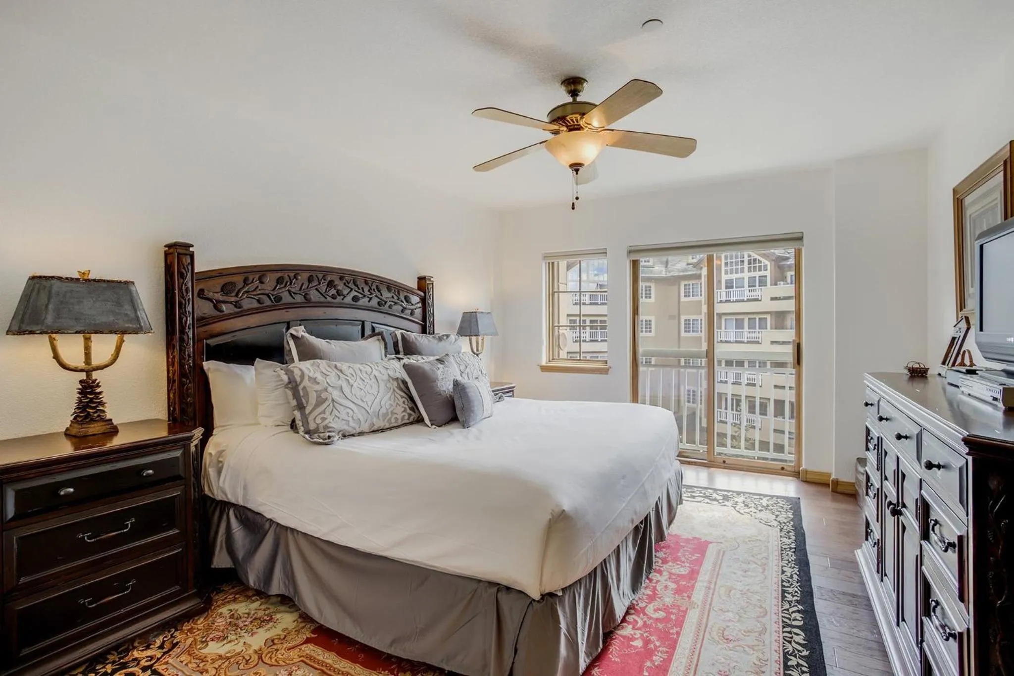 Property building, Bed in St. James Place