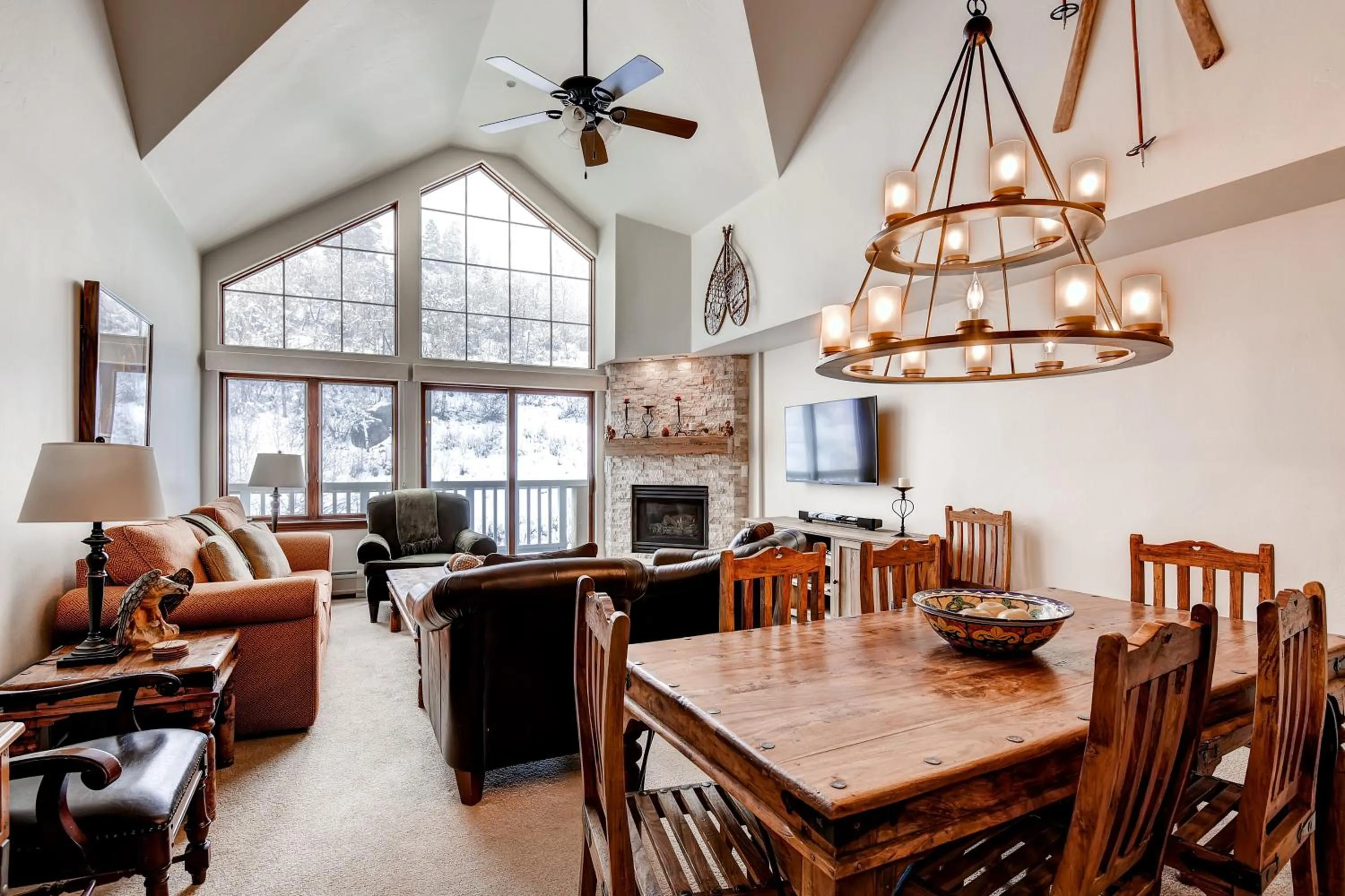 TV and multimedia in St. James Place