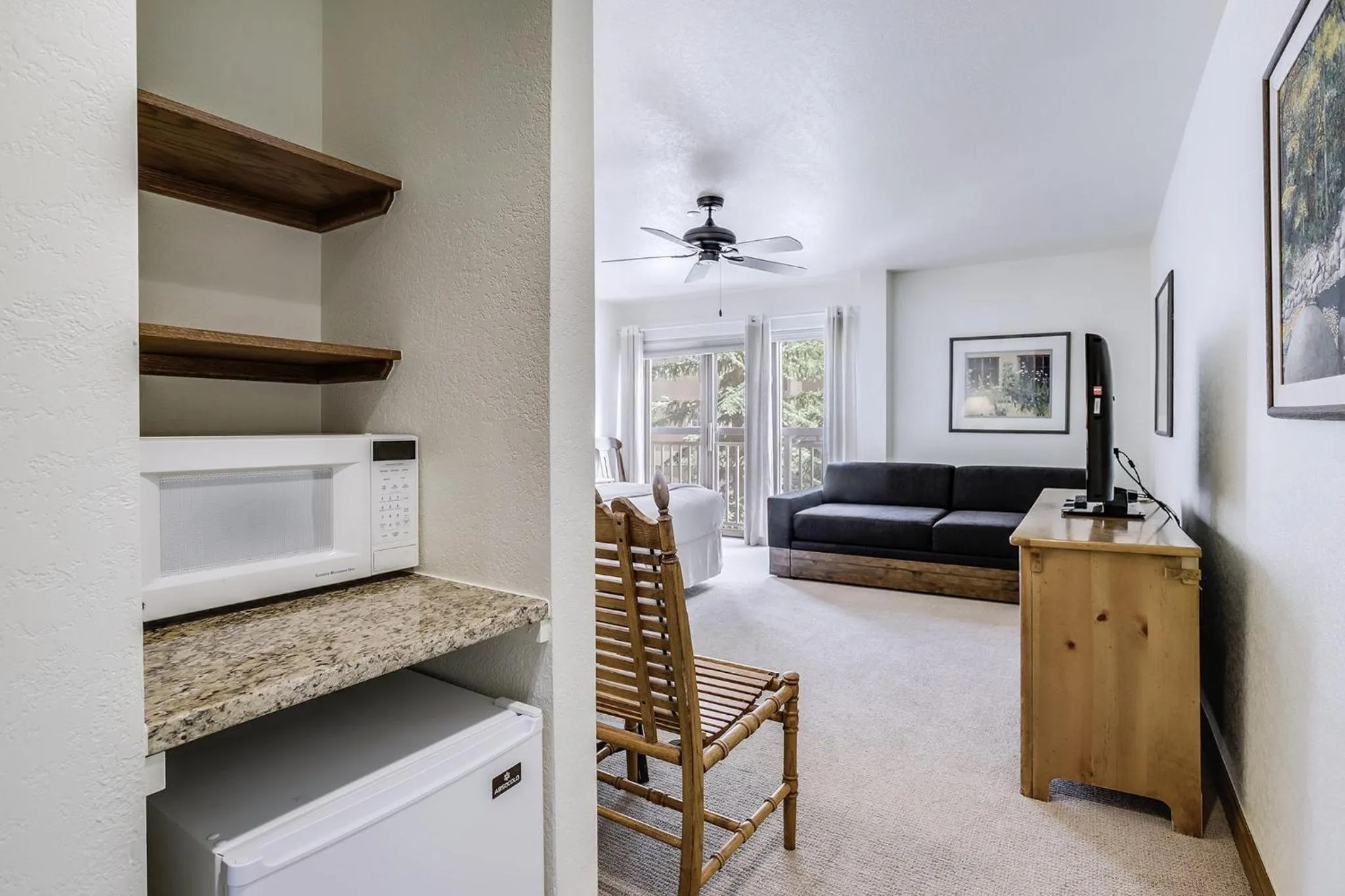 Photo of the whole room in St. James Place