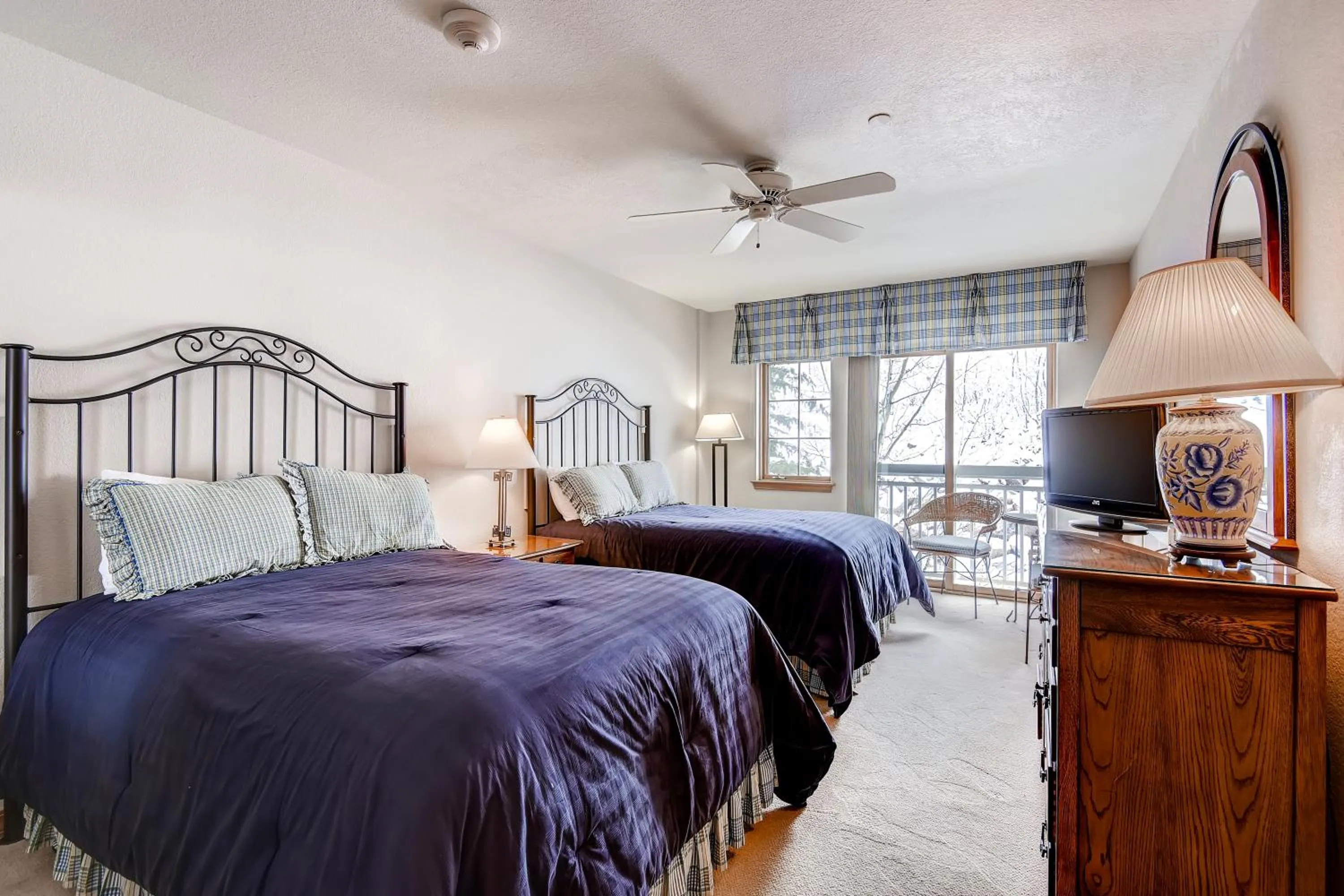 Bedroom, Bed in St. James Place