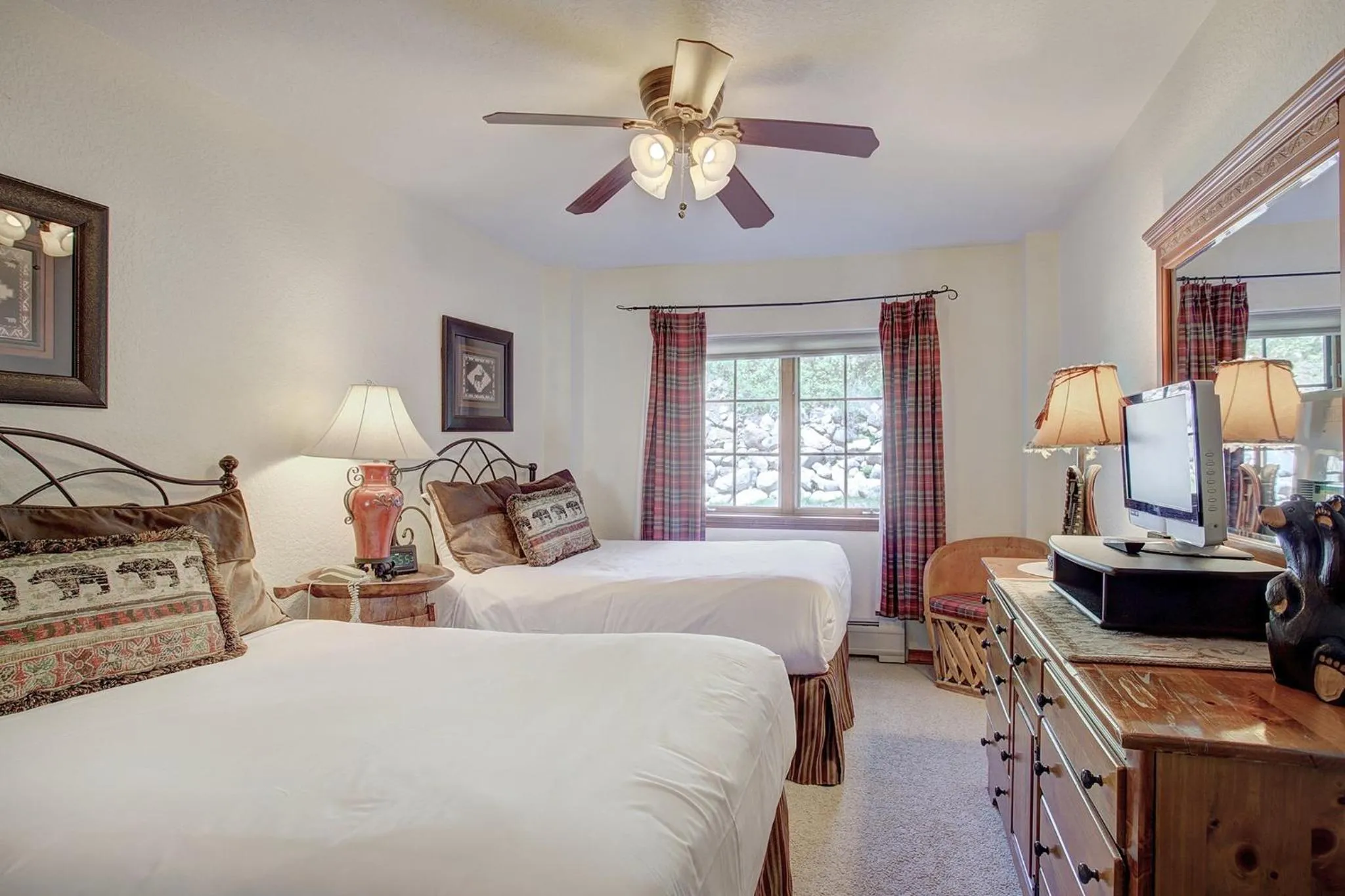 Photo of the whole room, Bed in St. James Place