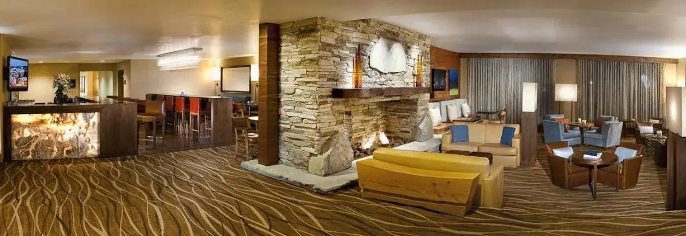 Lounge or bar in The Osprey at Beaver Creek, a RockResort Lounge or bar in The Osprey at Beaver Creek, a RockResort