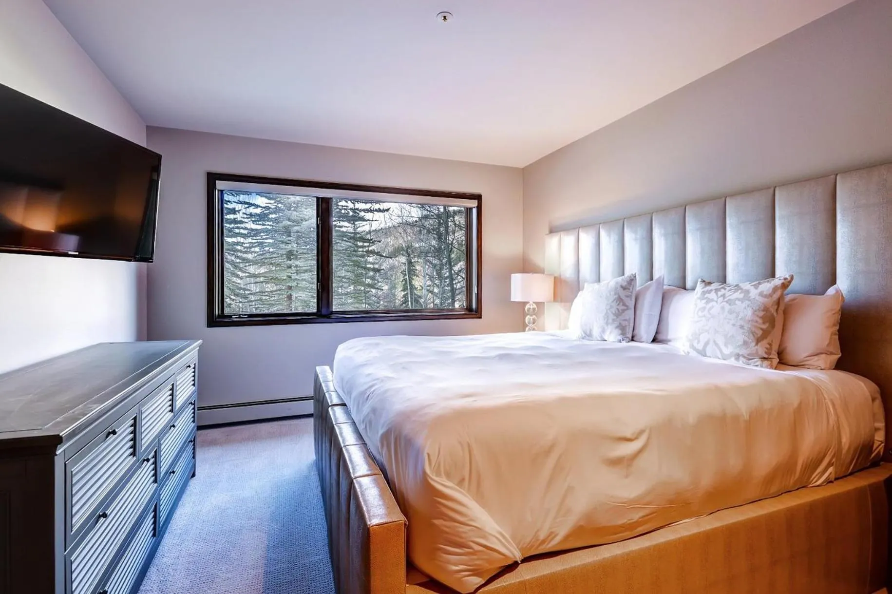 Bedroom, Bed in The Pines Lodge, a RockResort
