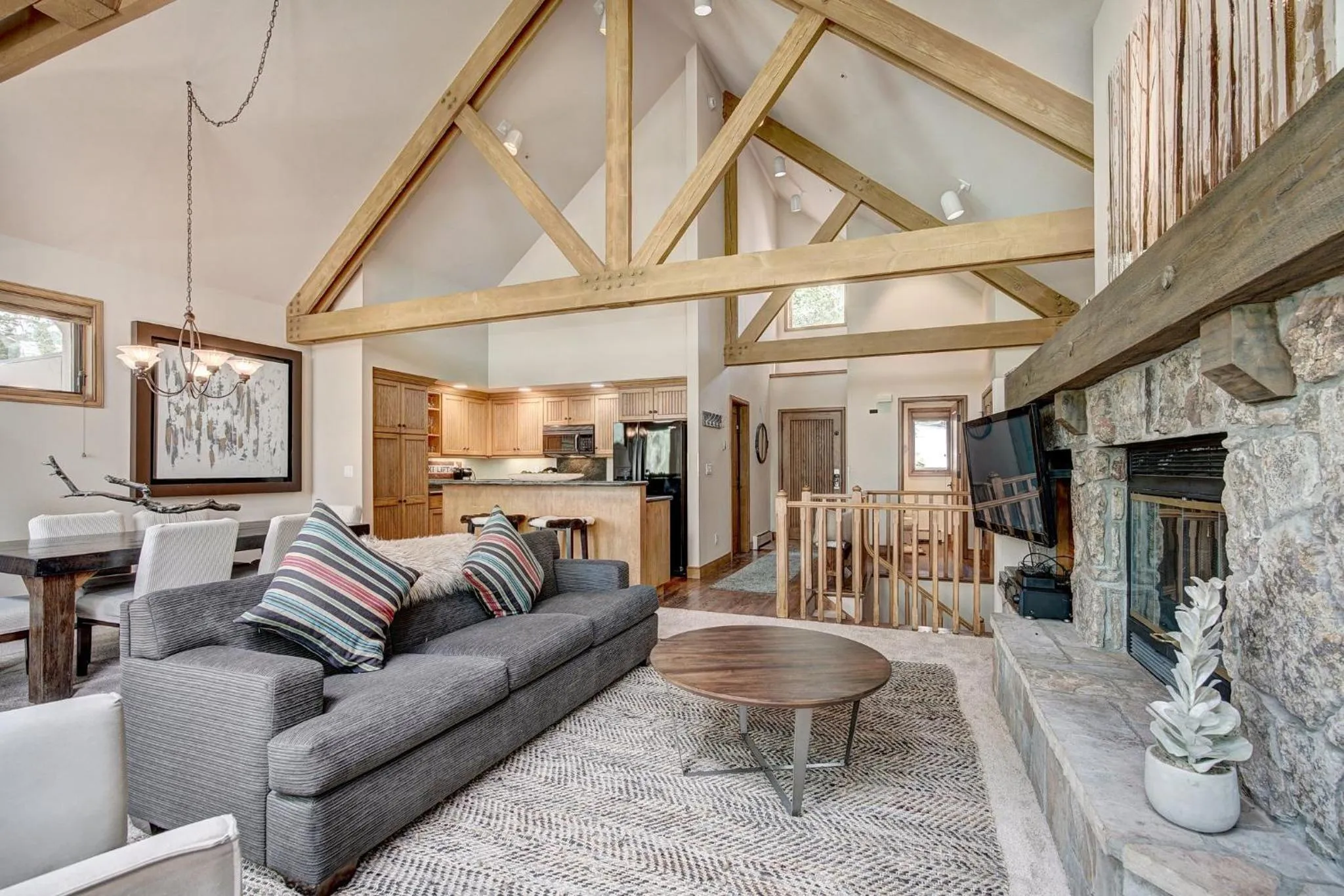 Living room in The Pines Lodge, a RockResort