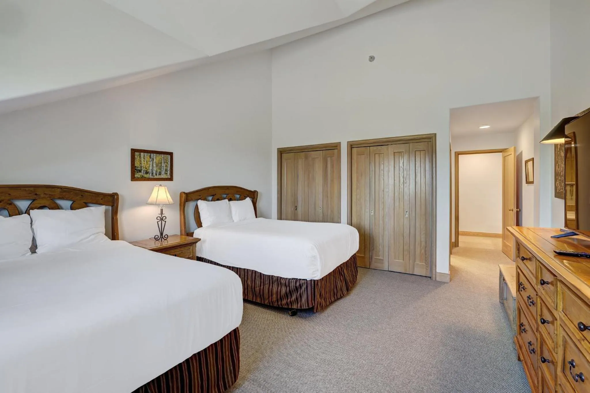 Bedroom, Bed in The Pines Lodge, a RockResort, by Vail Resorts