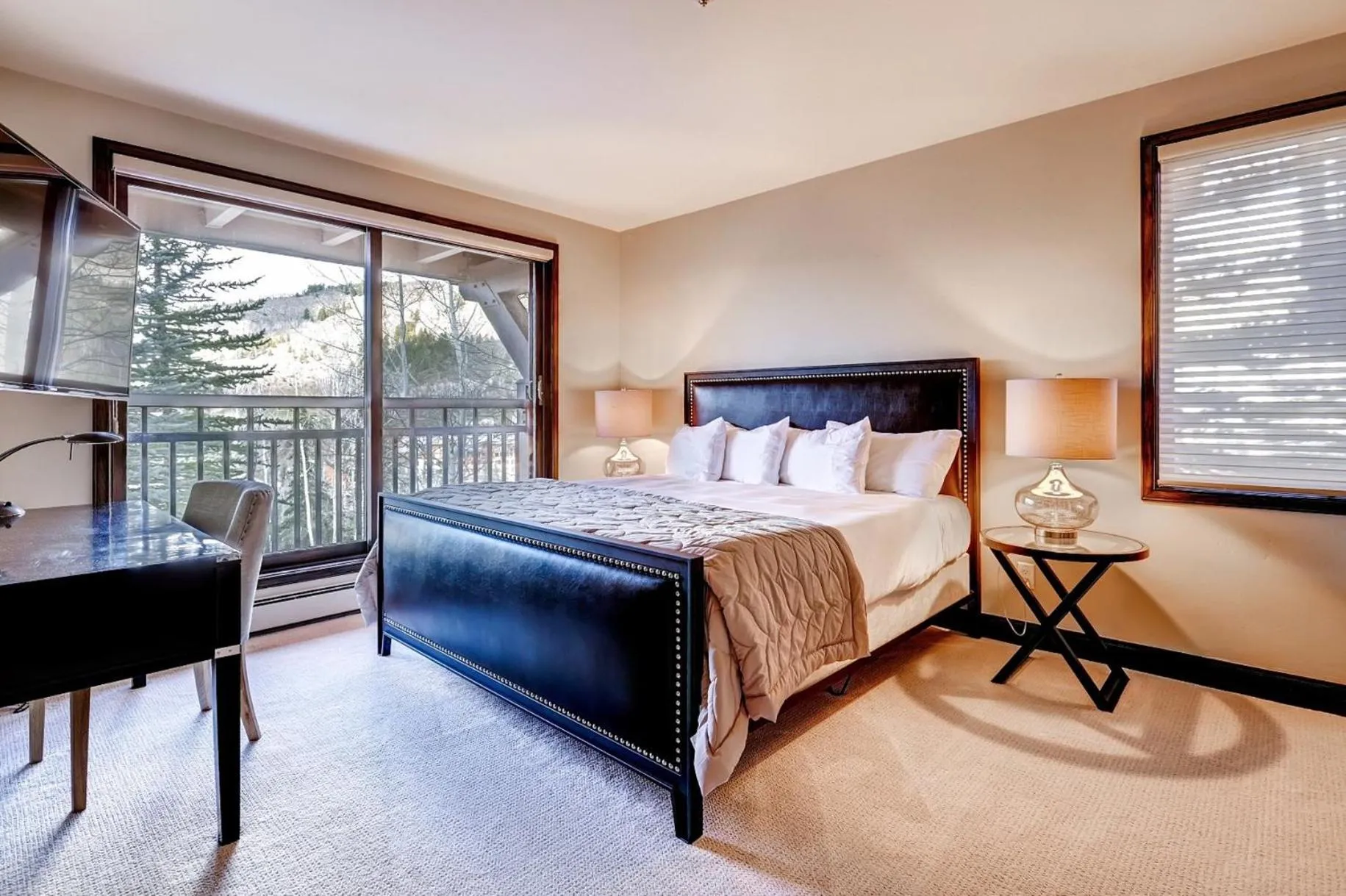 Bedroom, Bed in The Pines Lodge, a RockResort