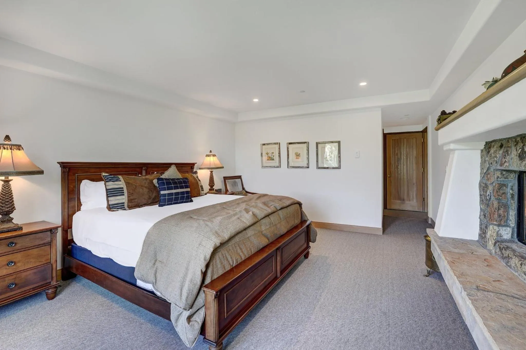 Bedroom, Bed in The Pines Lodge, a RockResort, by Vail Resorts