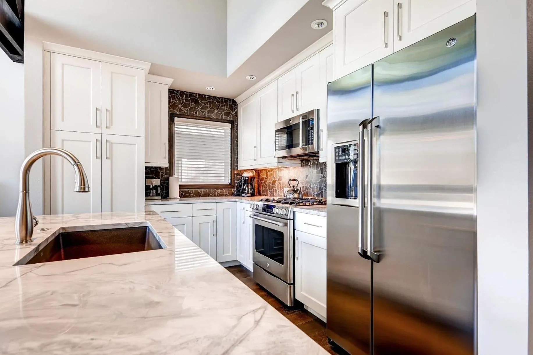 Communal kitchen in The Pines Lodge, a RockResort