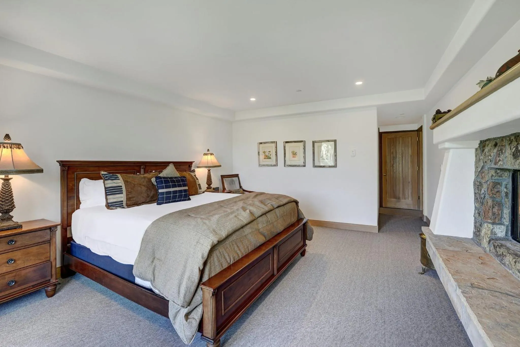 Bedroom, Bed in The Pines Lodge, a RockResort, by Vail Resorts