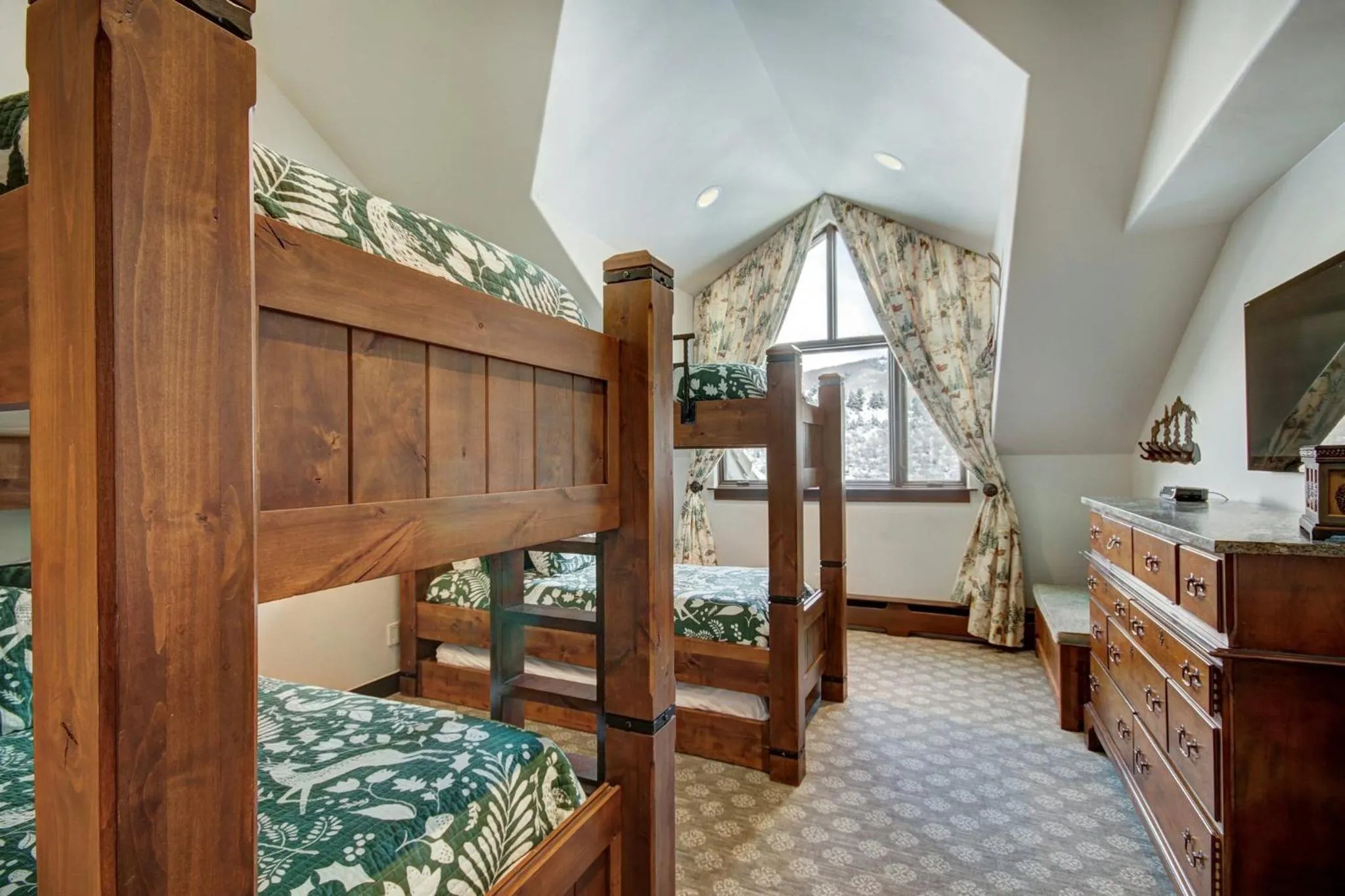 Bedroom, Bed in The Pines Lodge, a RockResort, by Vail Resorts