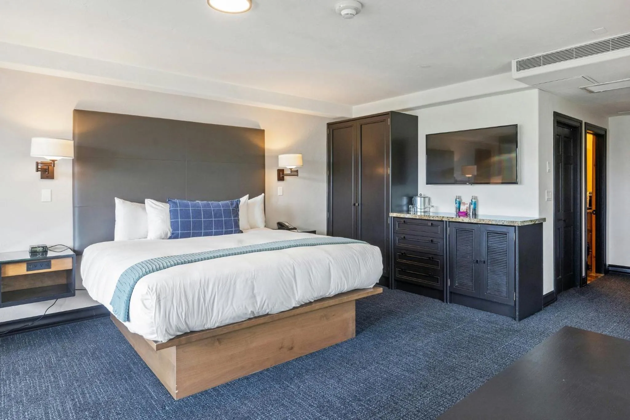 Bedroom, Bed in The Pines Lodge, a RockResort, by Vail Resorts