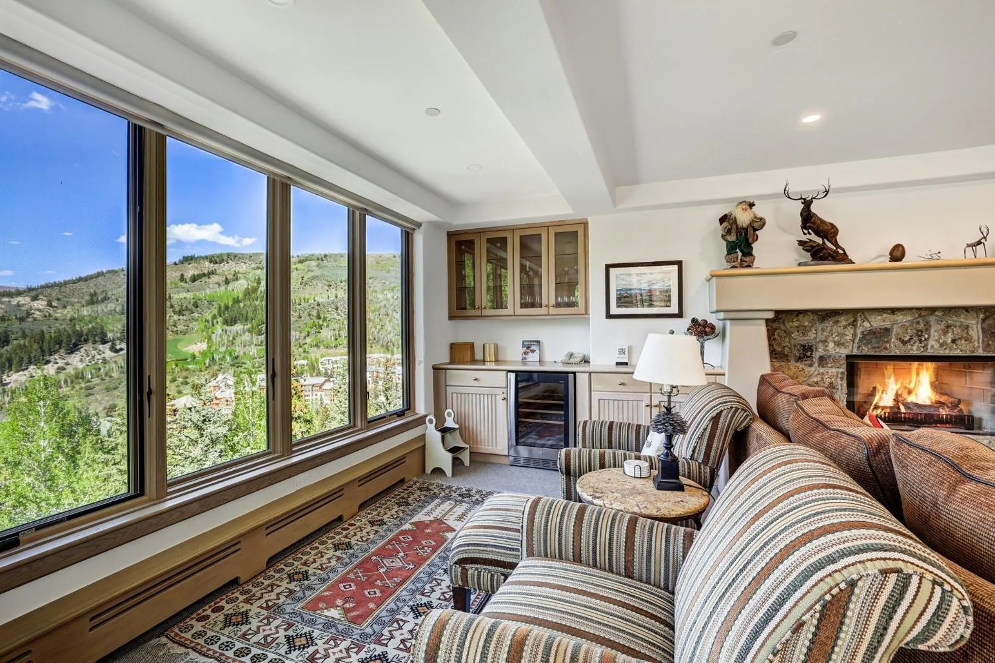 Living room in The Pines Lodge, a RockResort, by Vail Resorts