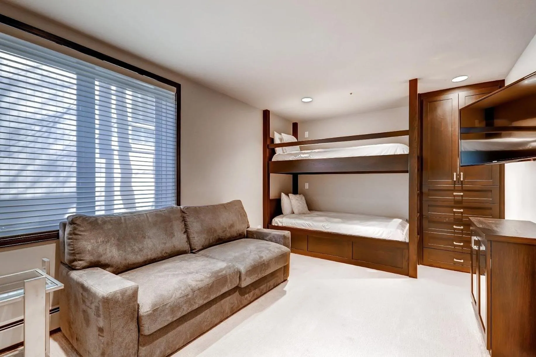 Bedroom, Bed in The Pines Lodge, a RockResort