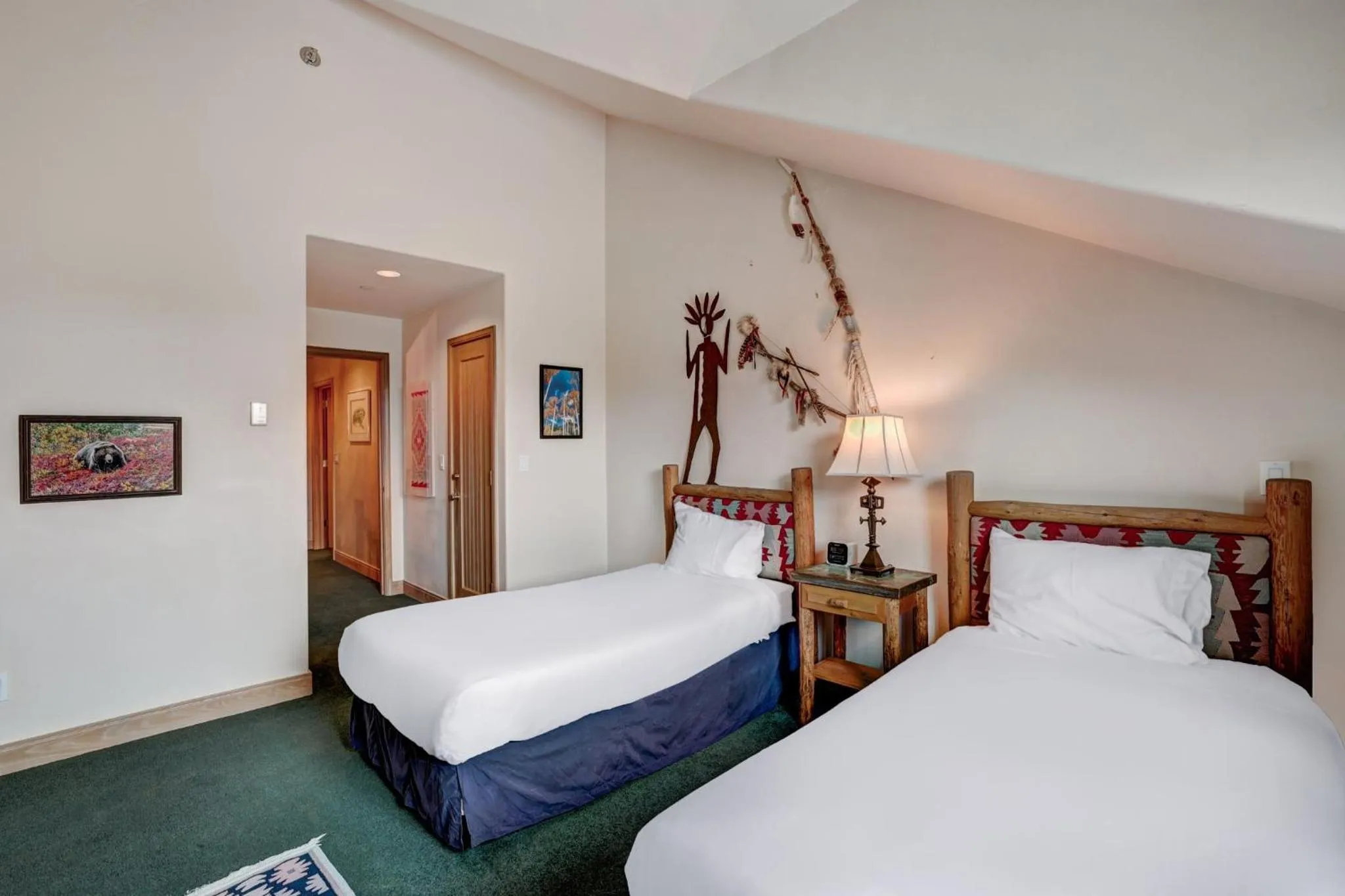 Bedroom, Bed in The Pines Lodge, a RockResort