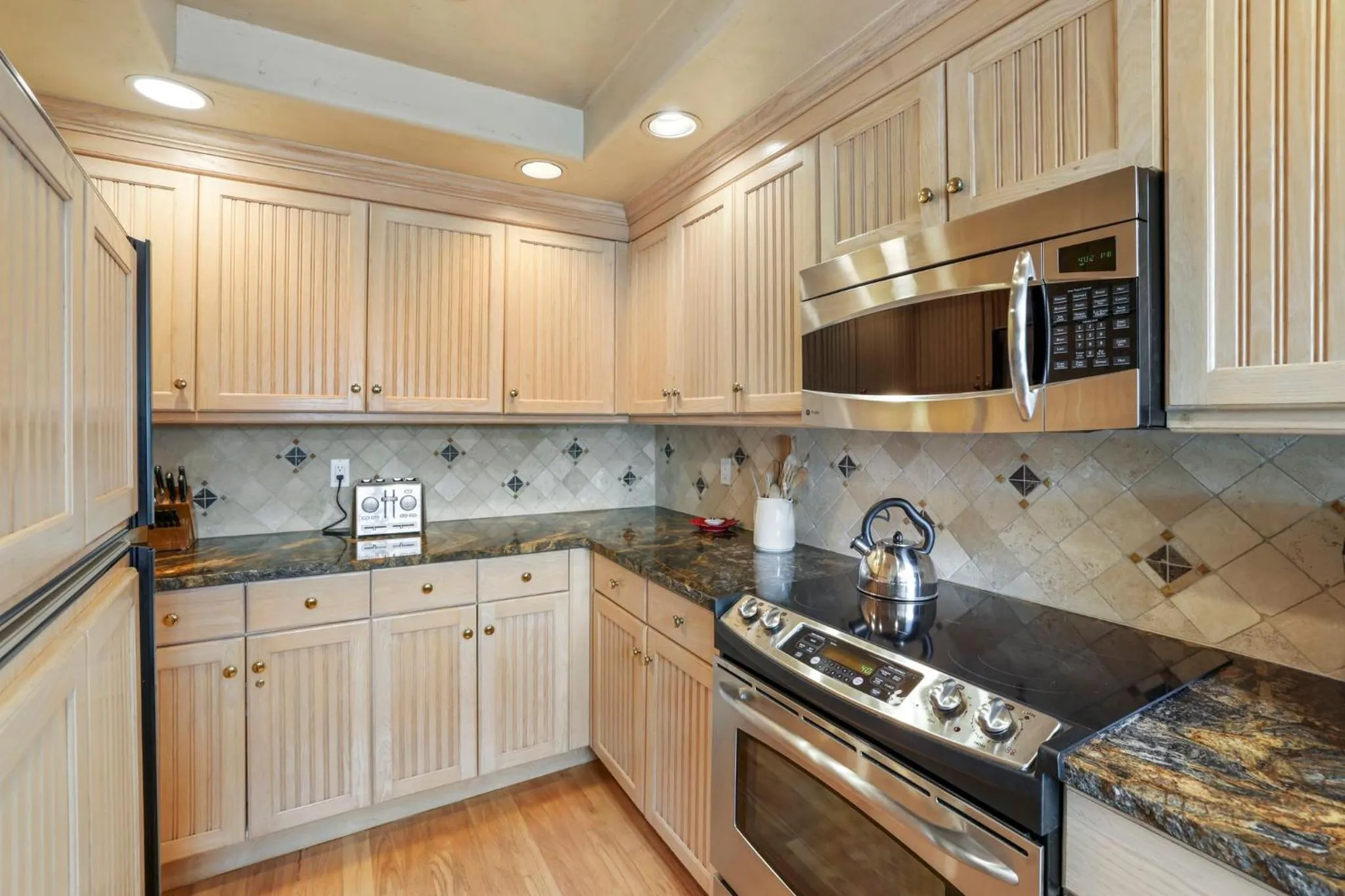 Communal kitchen in The Pines Lodge, a RockResort
