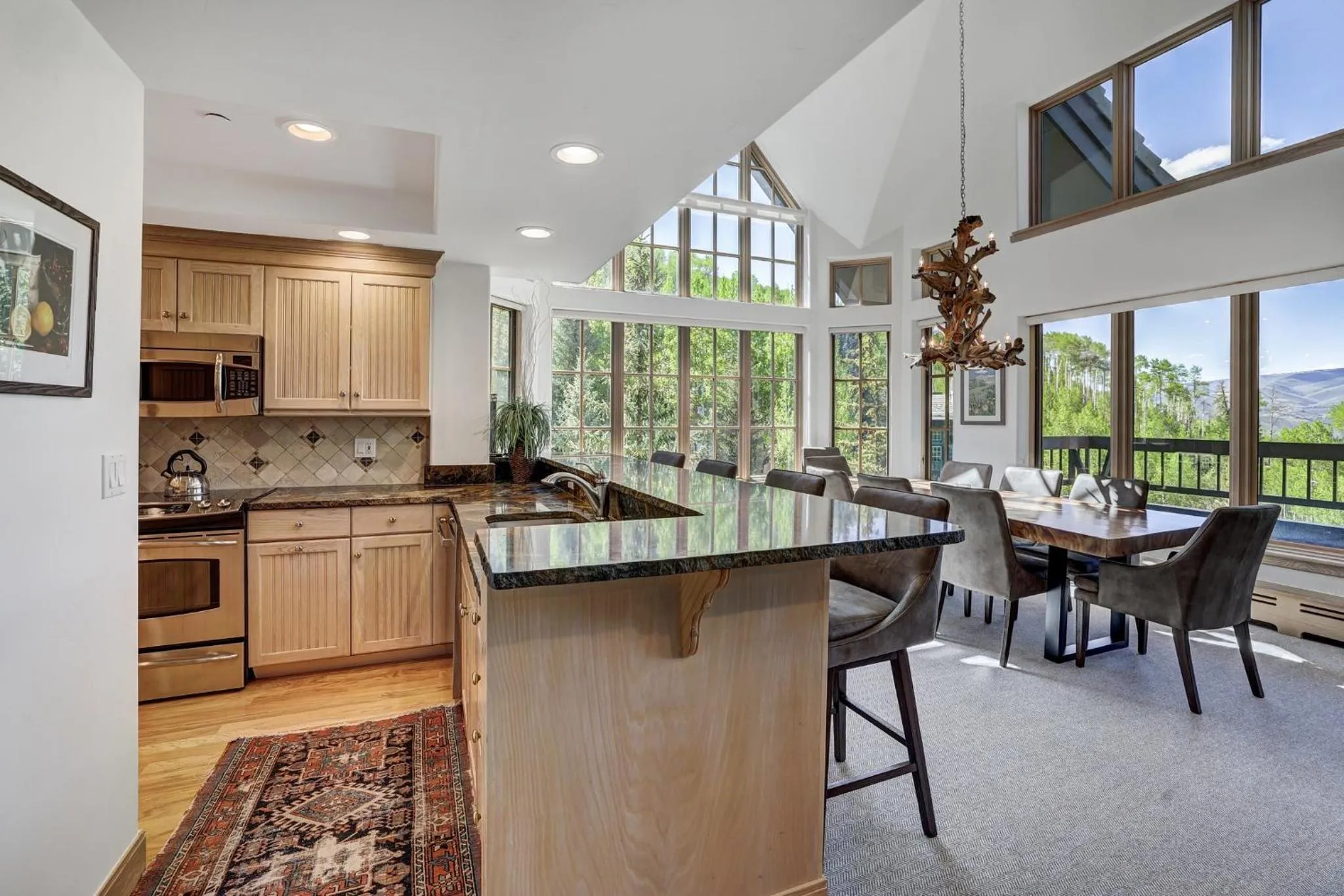 Restaurant/places to eat in The Pines Lodge, a RockResort