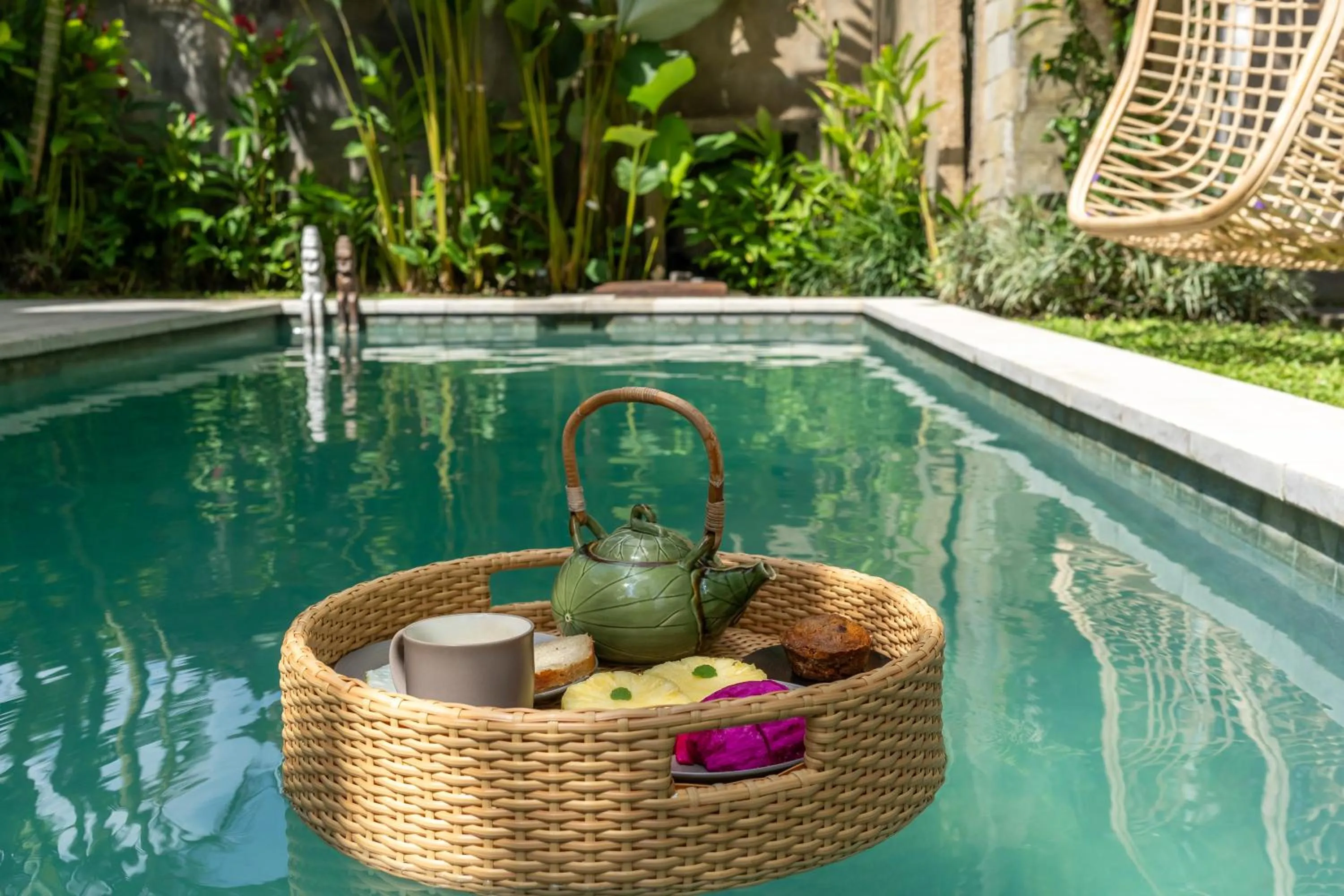 Food and drinks in Villa Katak by Villa Finder