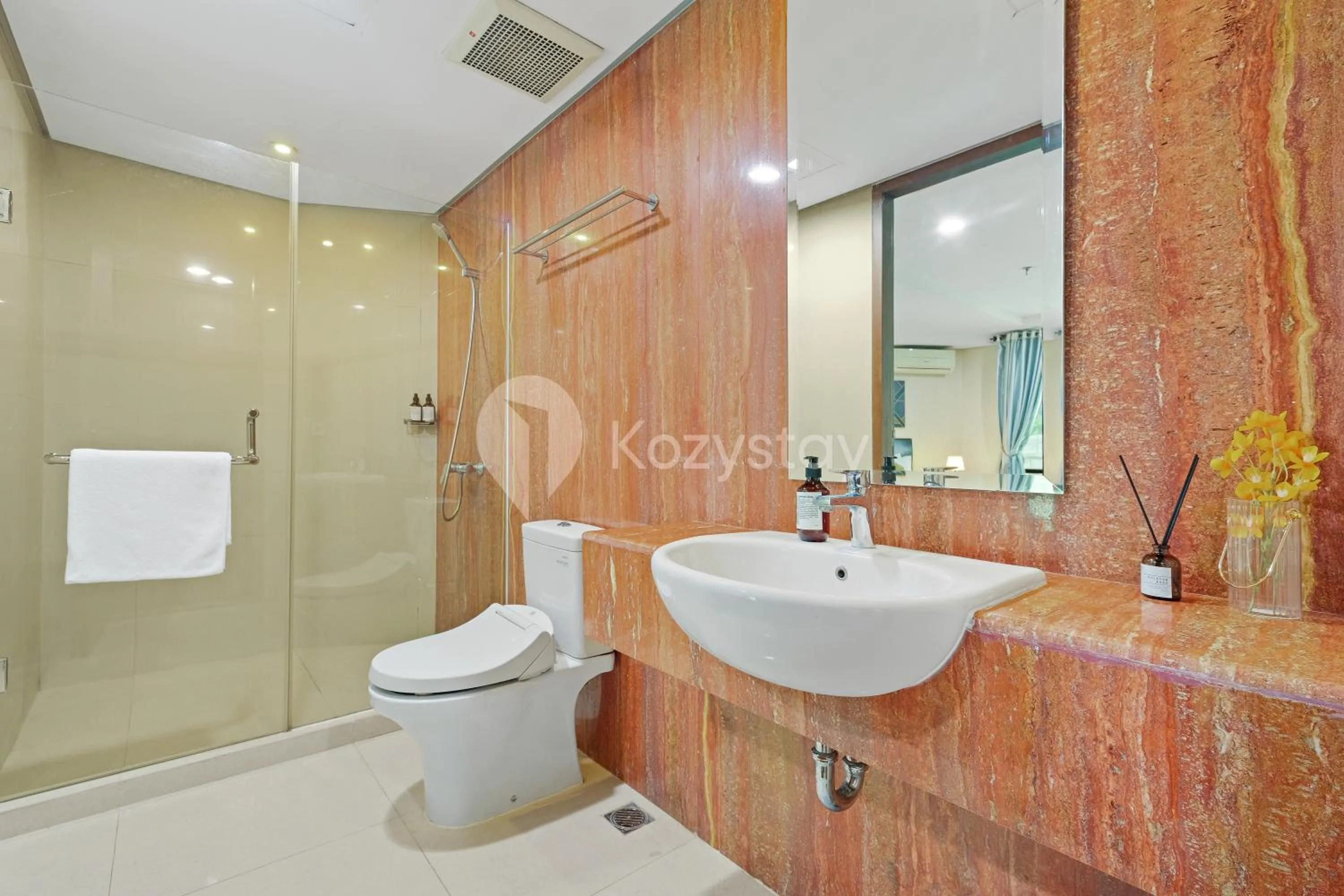 Bathroom in Callisto by Kozystay - Mega Kuningan