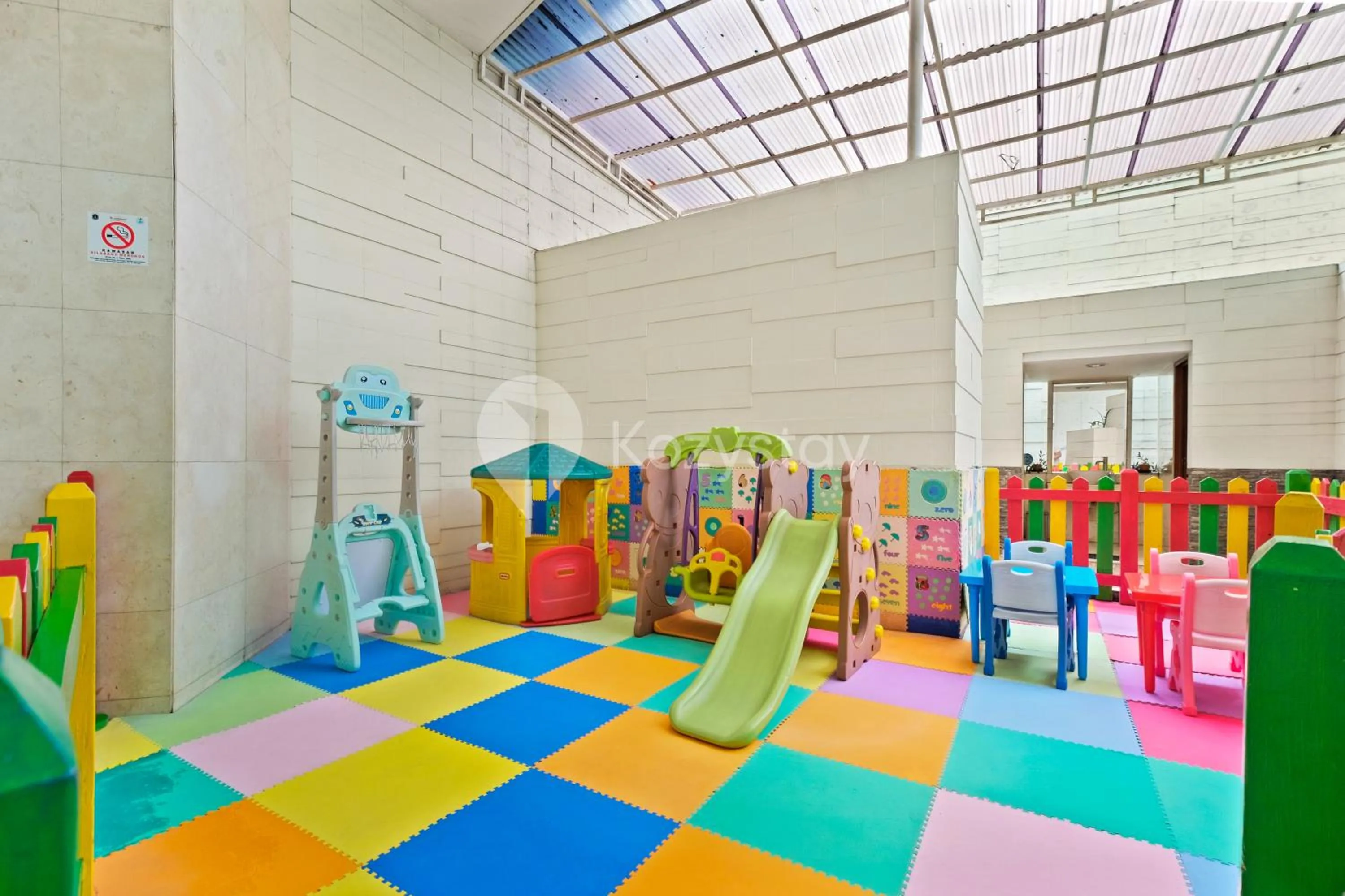 Kids's club in Callisto by Kozystay - Mega Kuningan