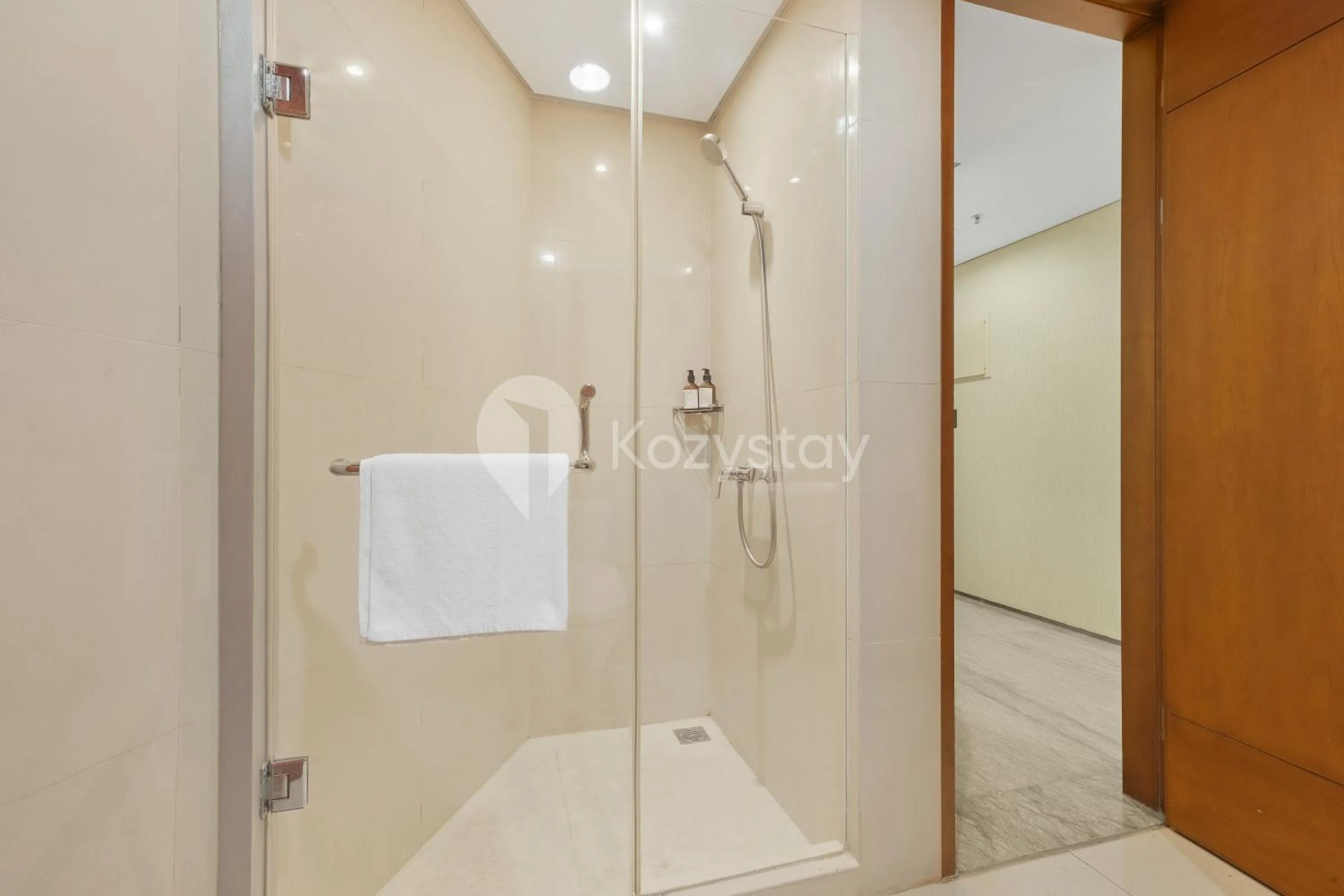 Bathroom in Callisto by Kozystay - Mega Kuningan