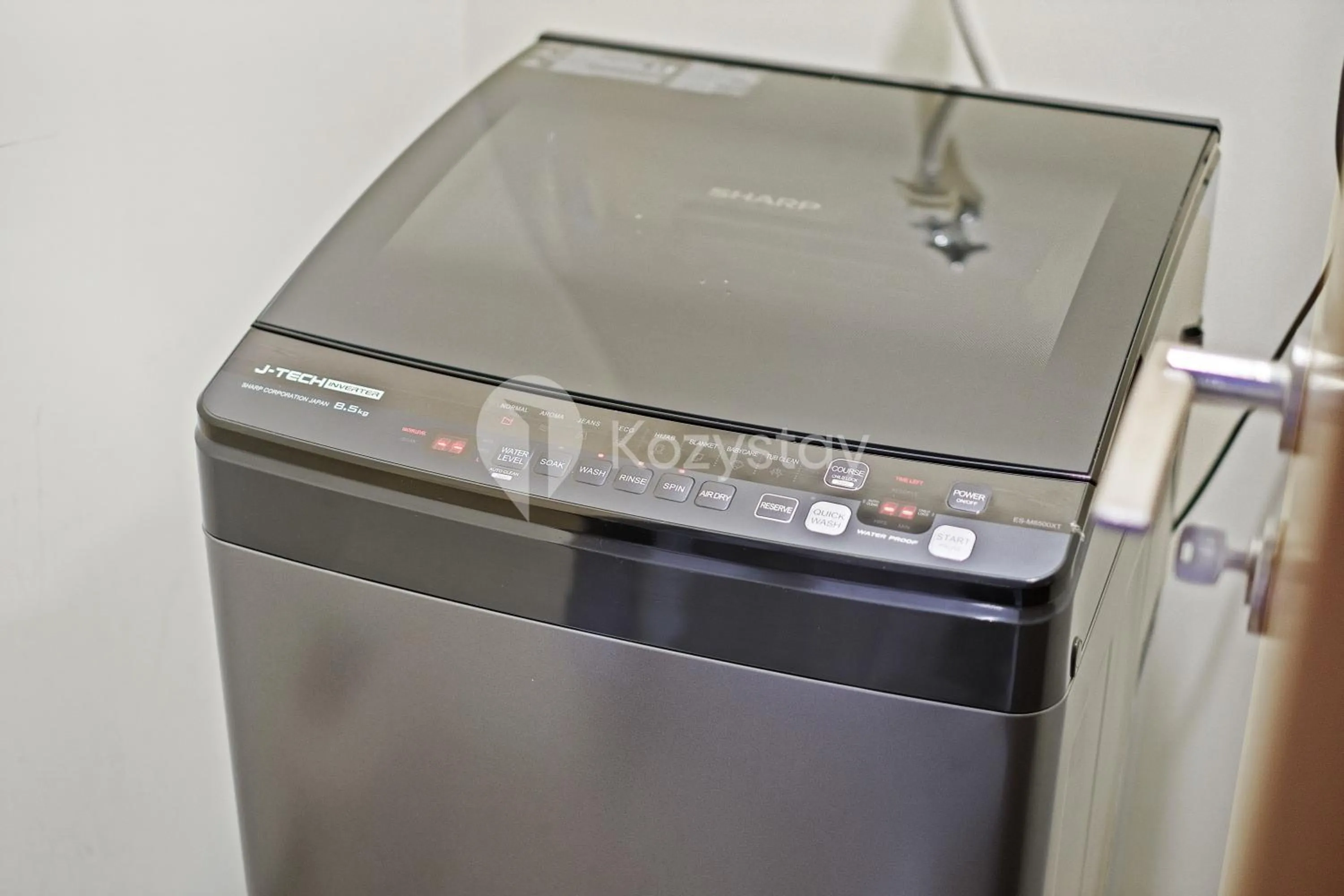 washing machine in Callisto by Kozystay - Mega Kuningan