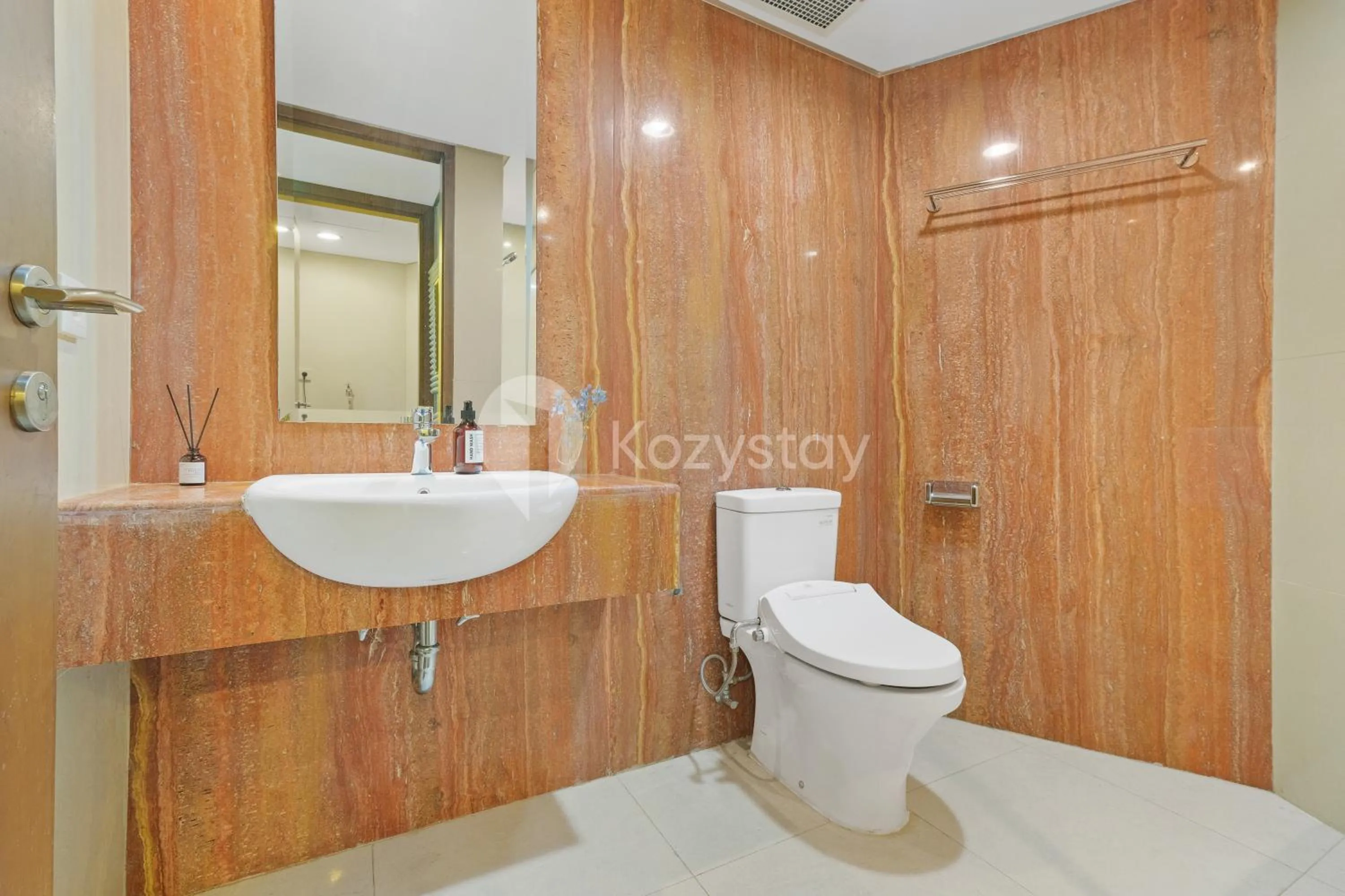 Bathroom in Callisto by Kozystay - Mega Kuningan