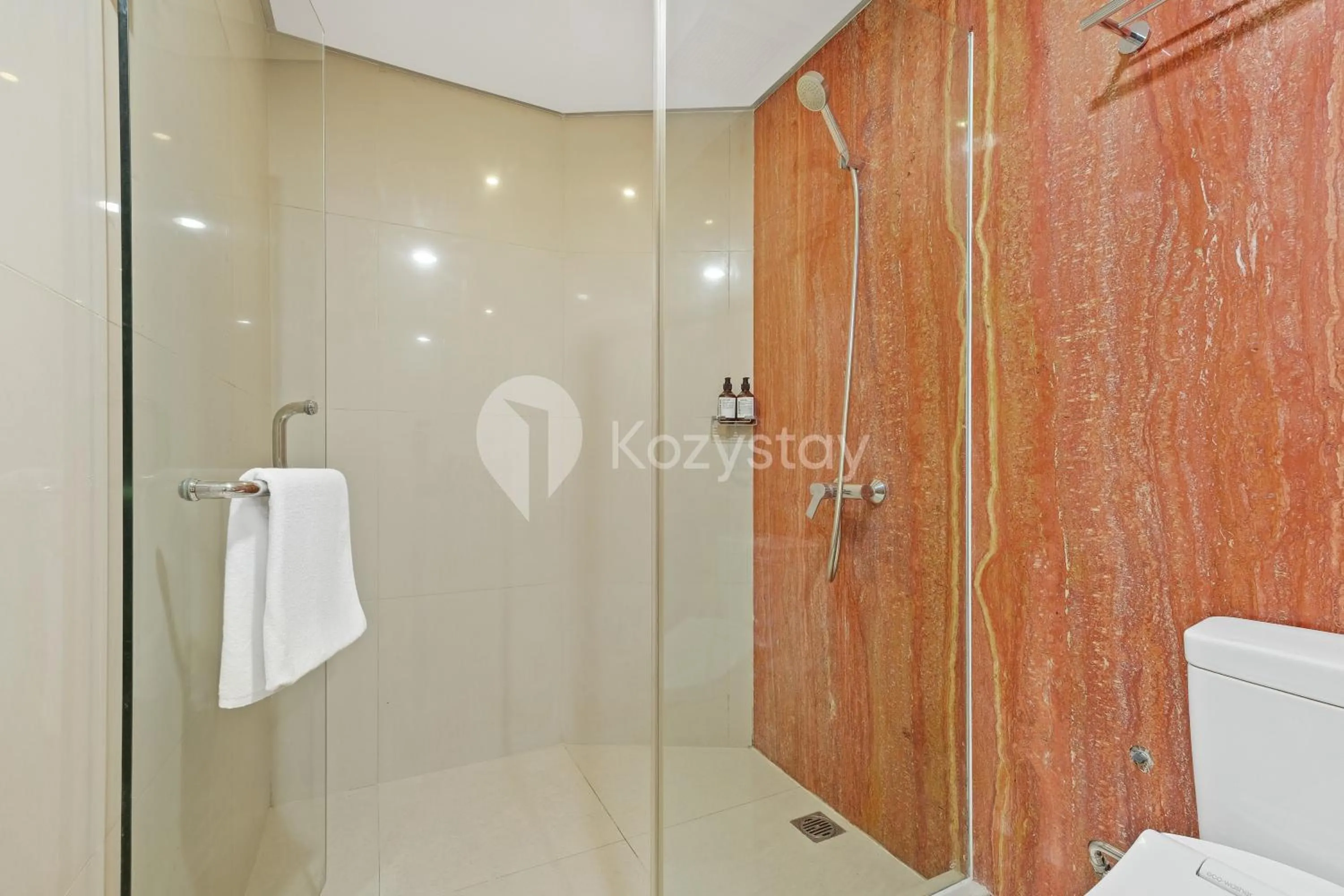 Bathroom in Callisto by Kozystay - Mega Kuningan