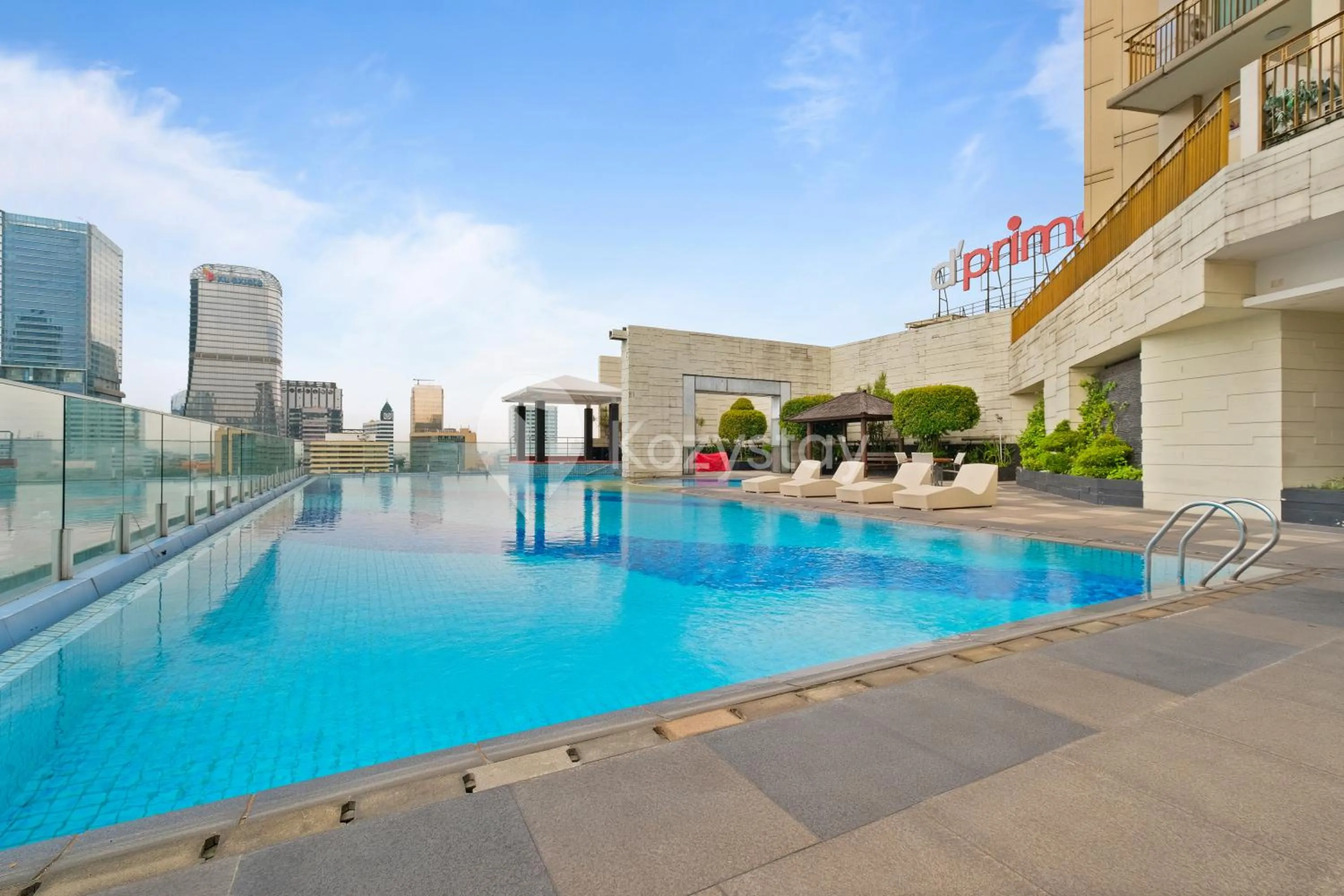 Swimming pool in Callisto by Kozystay - Mega Kuningan