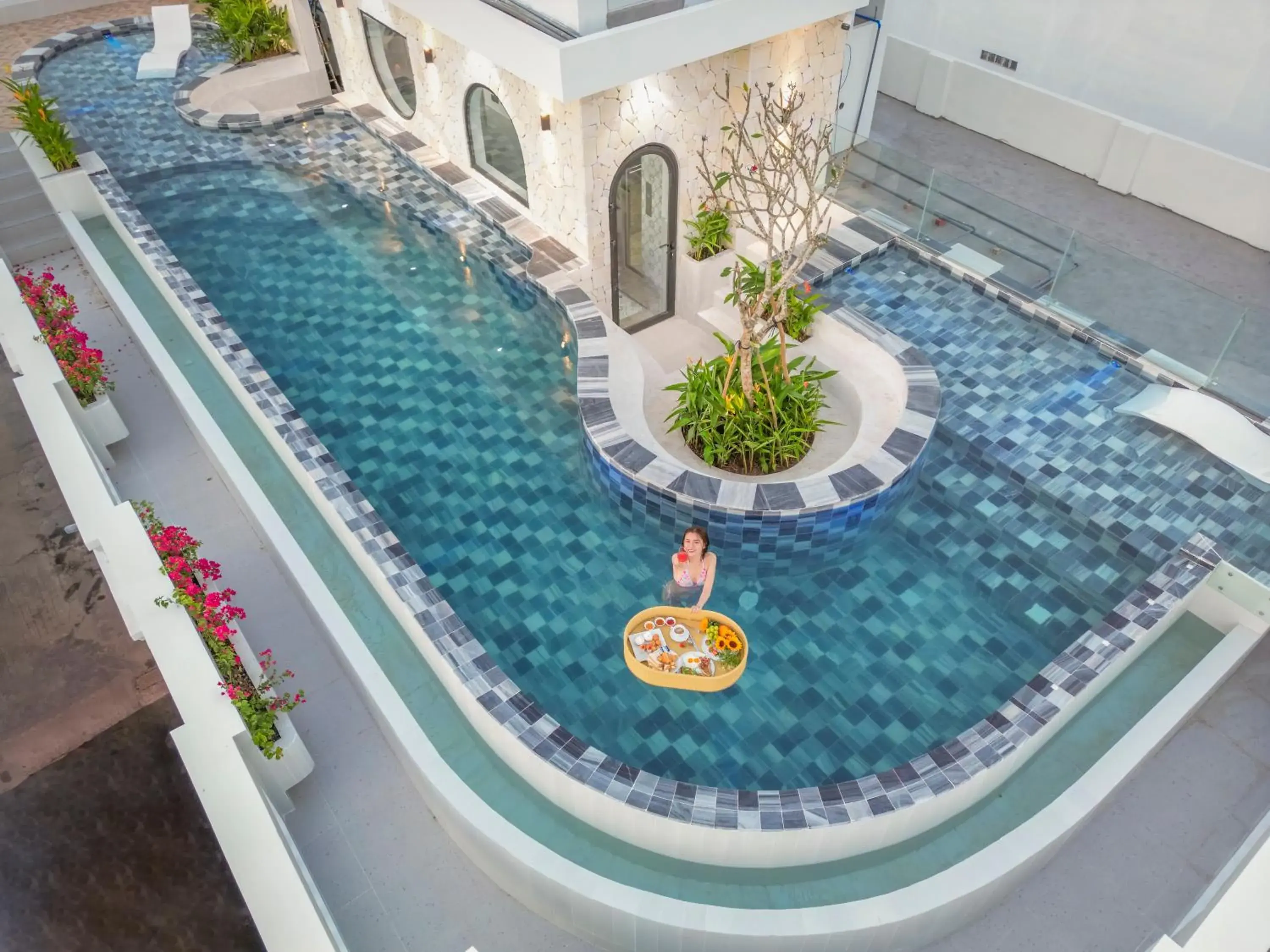 V Boutique Hotel - Complimentary refreshments V Boutique Hotel - Complimentary refreshments