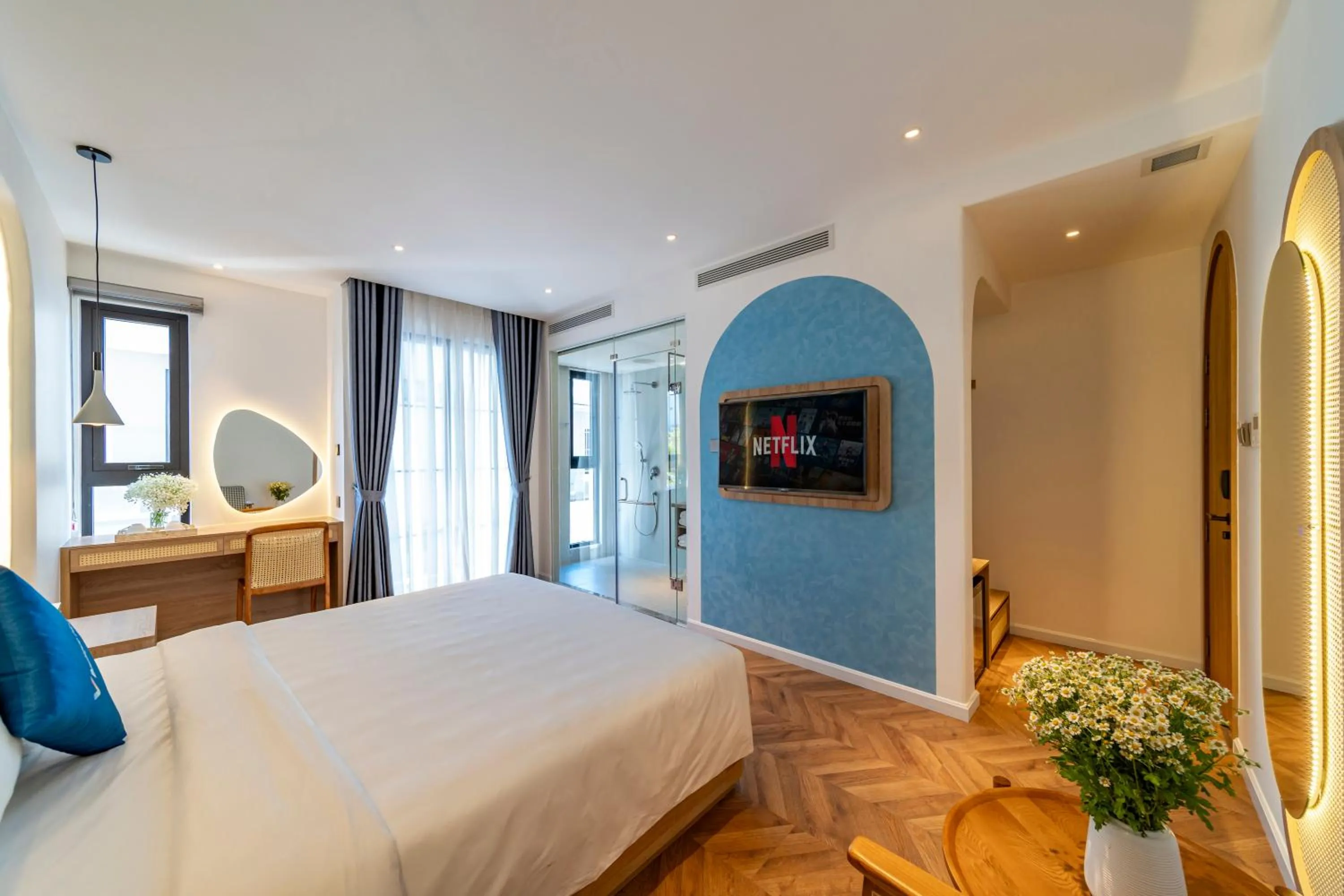 Bed in V Boutique Hotel - Complimentary refreshments