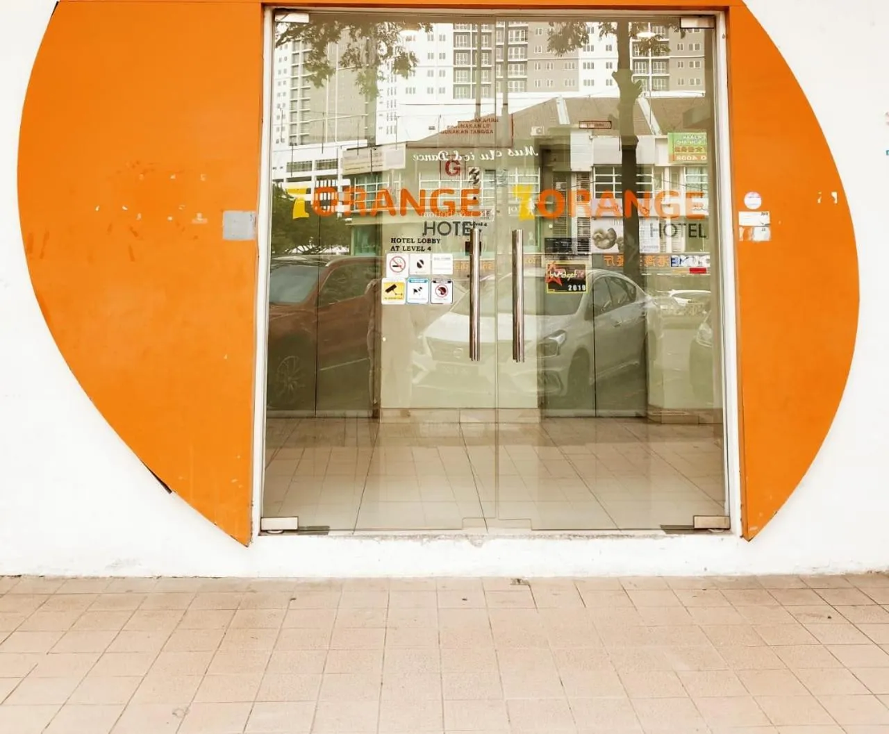 Facade/entrance in 1 Orange Hotel Kuchai Lama KUALA LUMPUR
