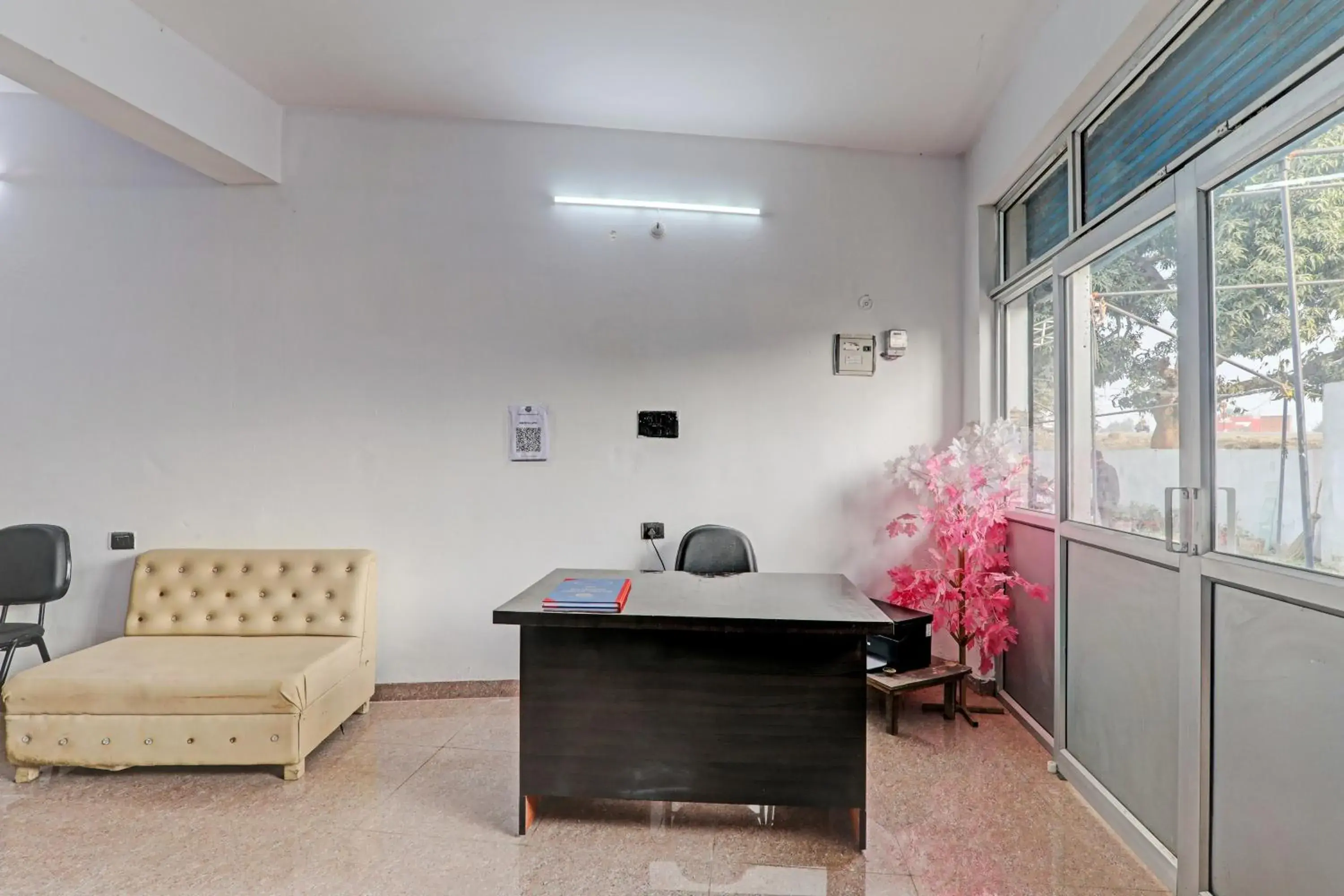 Lobby or reception in Hotel O Mahadevi Lawn Lobby or reception in Hotel O Mahadevi Lawn