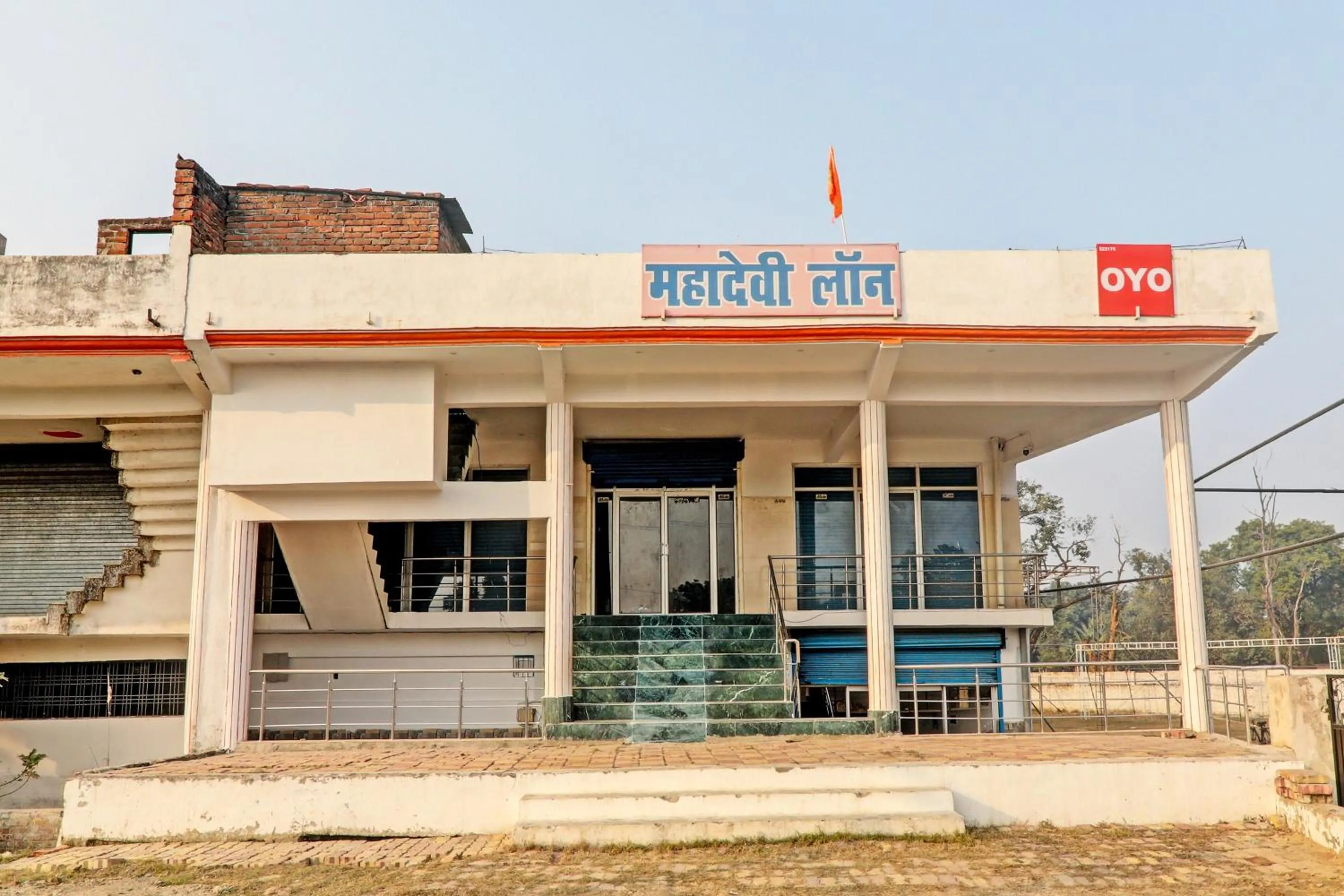 Facade/entrance in Hotel O Mahadevi Lawn