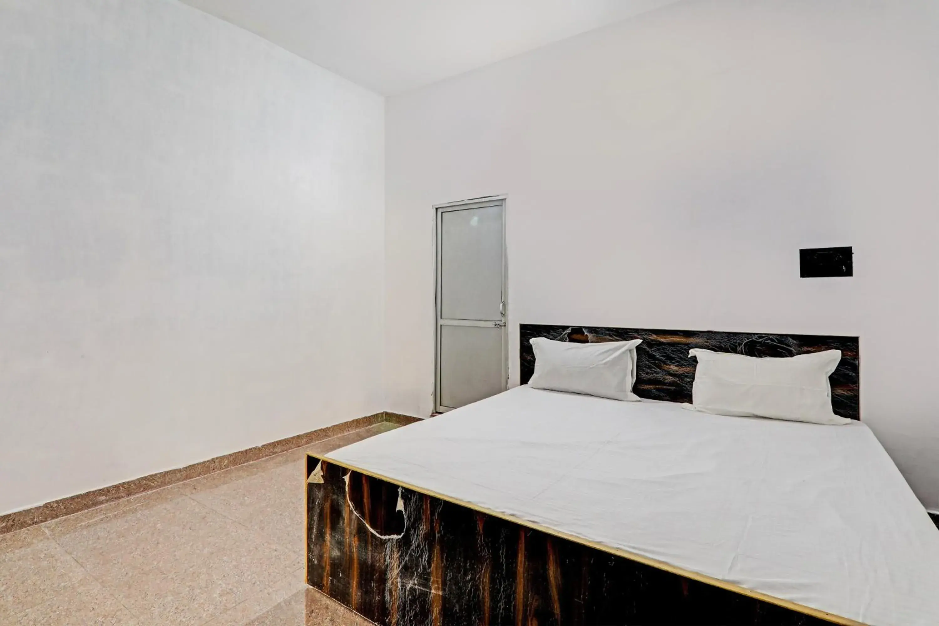 Bedroom, Bed in Hotel O Mahadevi Lawn Bedroom, Bed in Hotel O Mahadevi Lawn