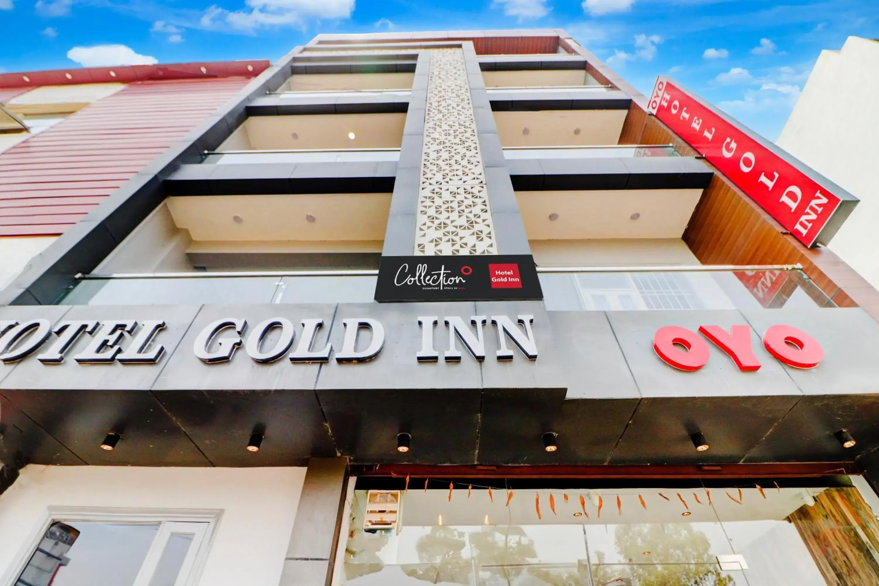 Facade/entrance in Super Hotel O Gold Inn Facade/entrance in Super Hotel O Gold Inn