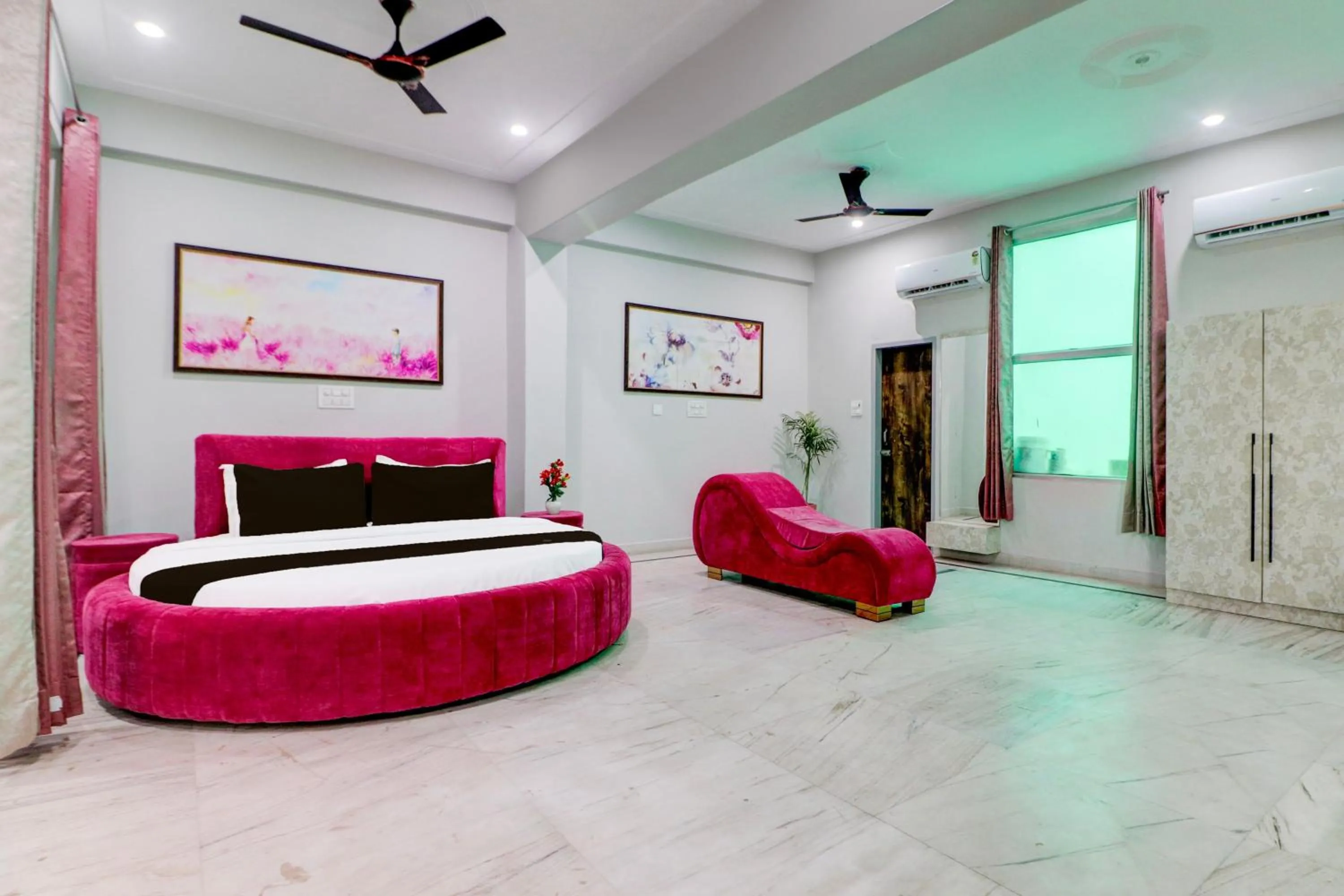 Bedroom, Bed in Super Hotel O Gold Inn