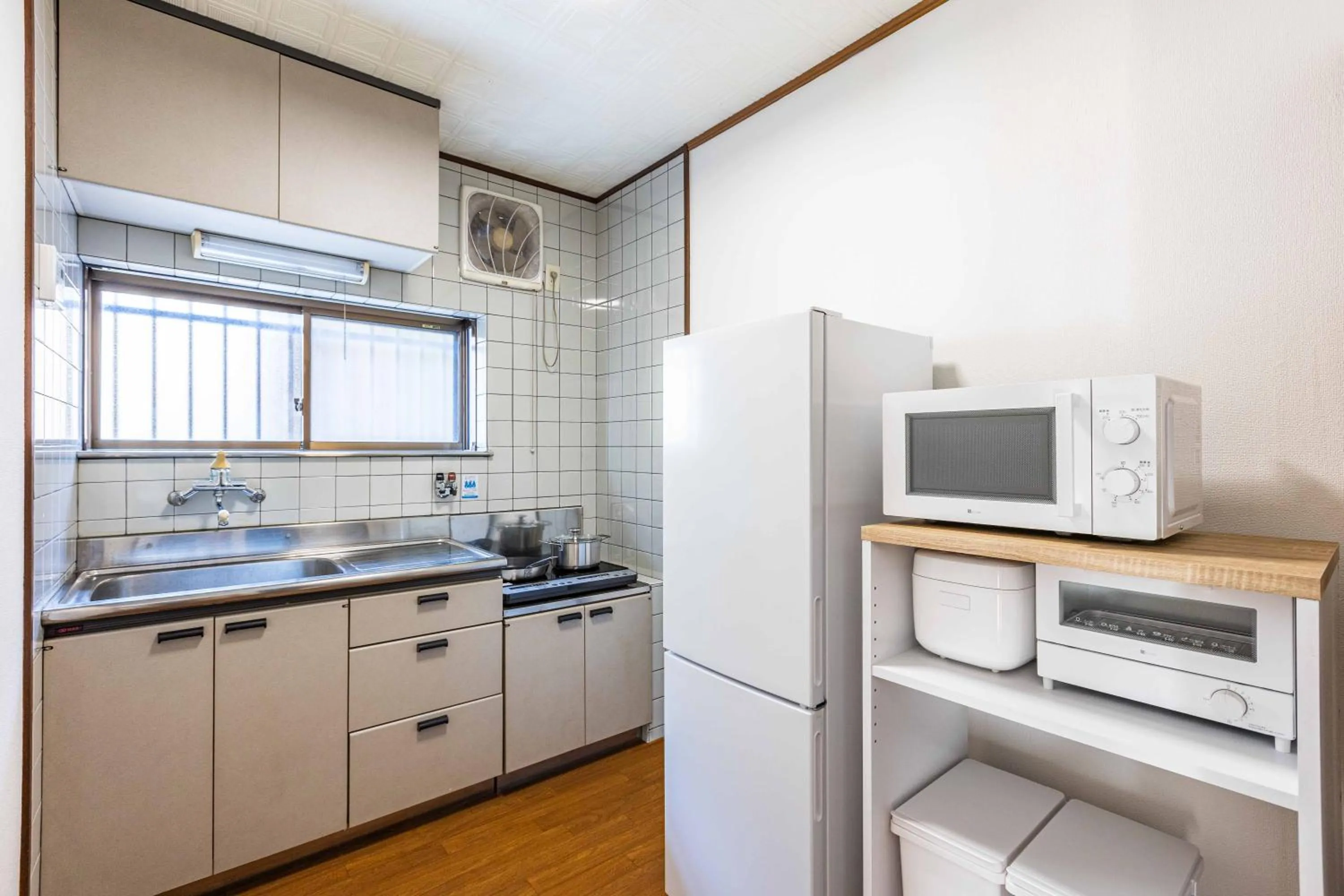 Kitchen or kitchenette in Bianco